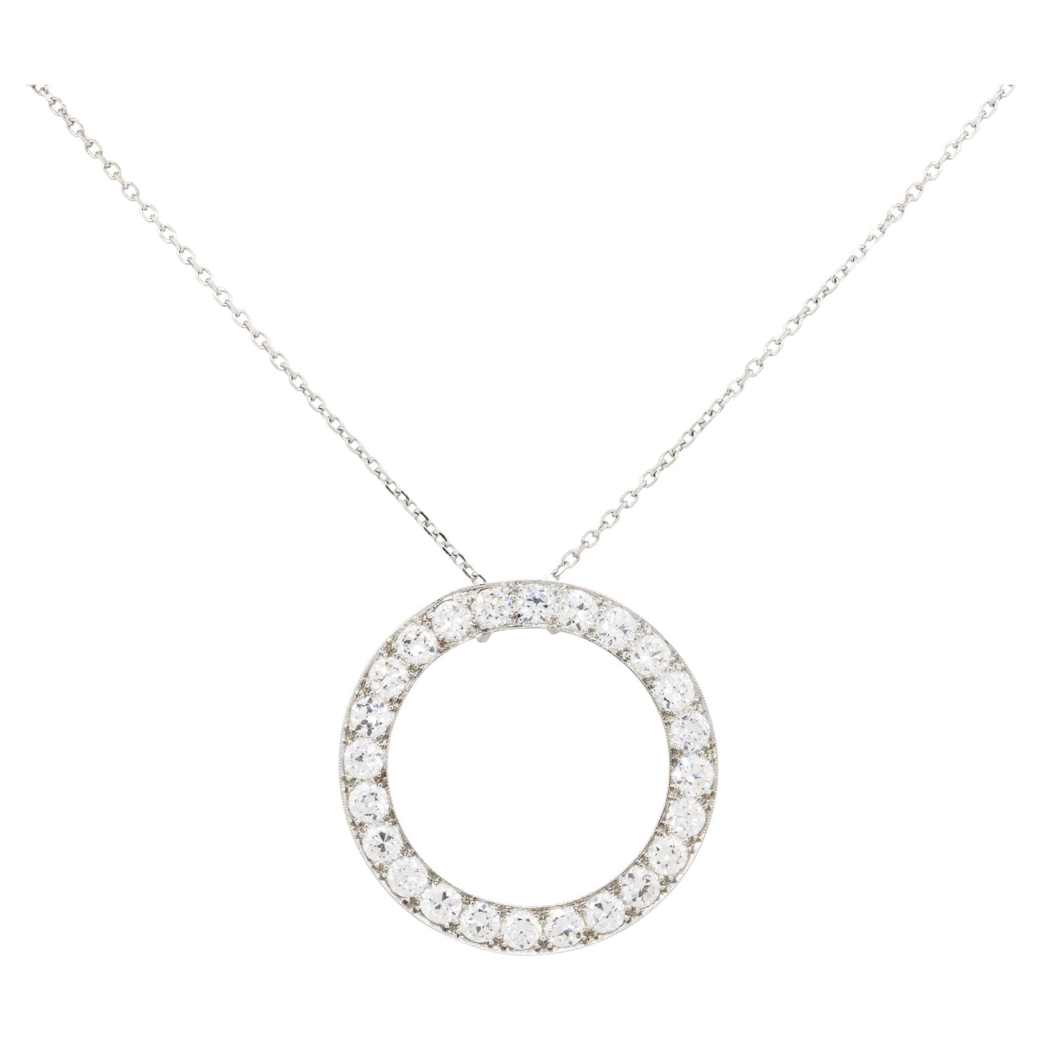 Pendentif en forme de cercle en diamant de 2,4 carats sur chaîne 14 carats, en stock en vente