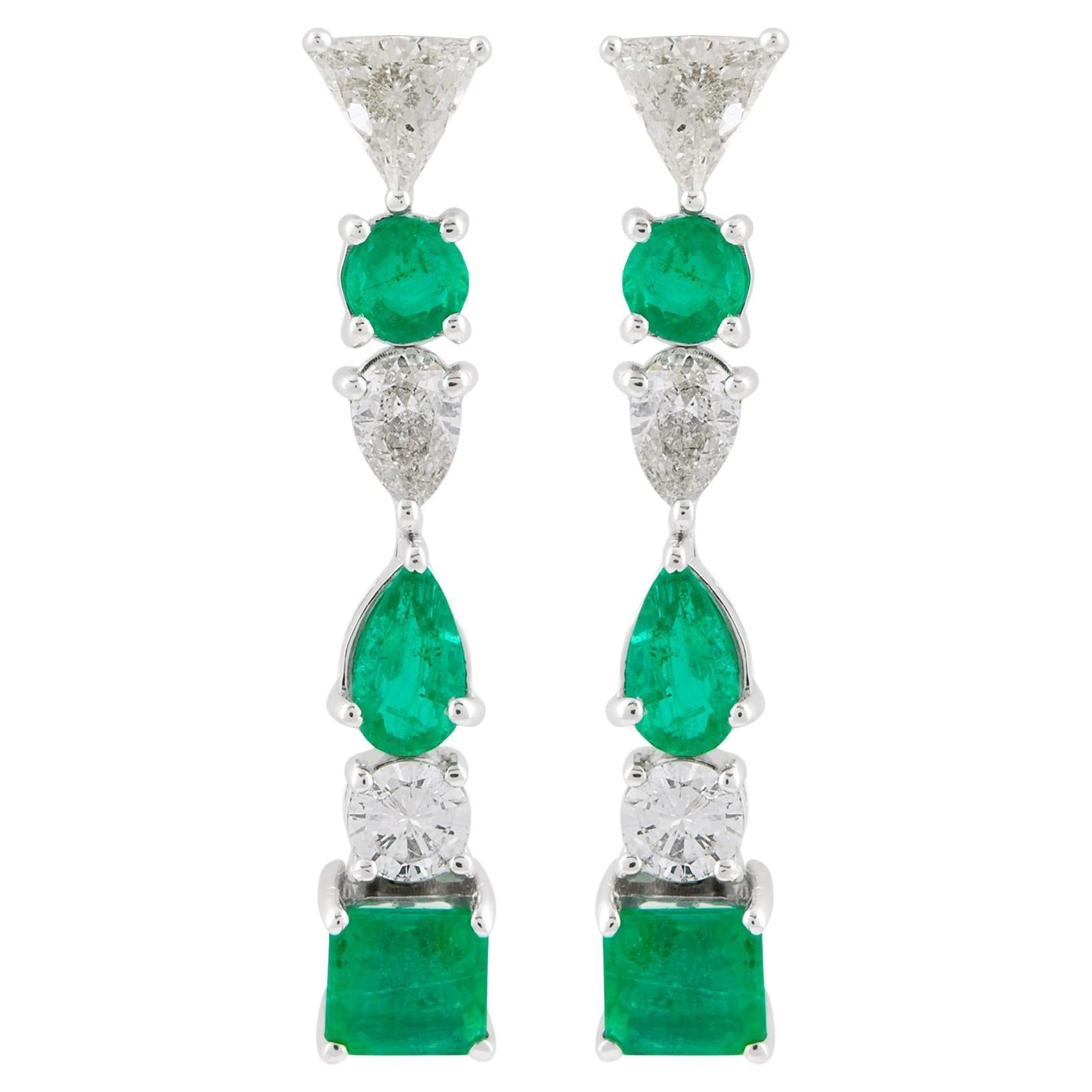 Item Code :- SEE-11788A
Gross Weight :- 5.22 gm
18k White Gold Weight :- 4.47 gm
Diamond Weight :- 1.35 carat  ( AVERAGE DIAMOND CLARITY SI1-SI2 & COLOR H-I )
Emerald Weight :- 2.40 carat
Earrings Length :- 31 mm approx.

✦