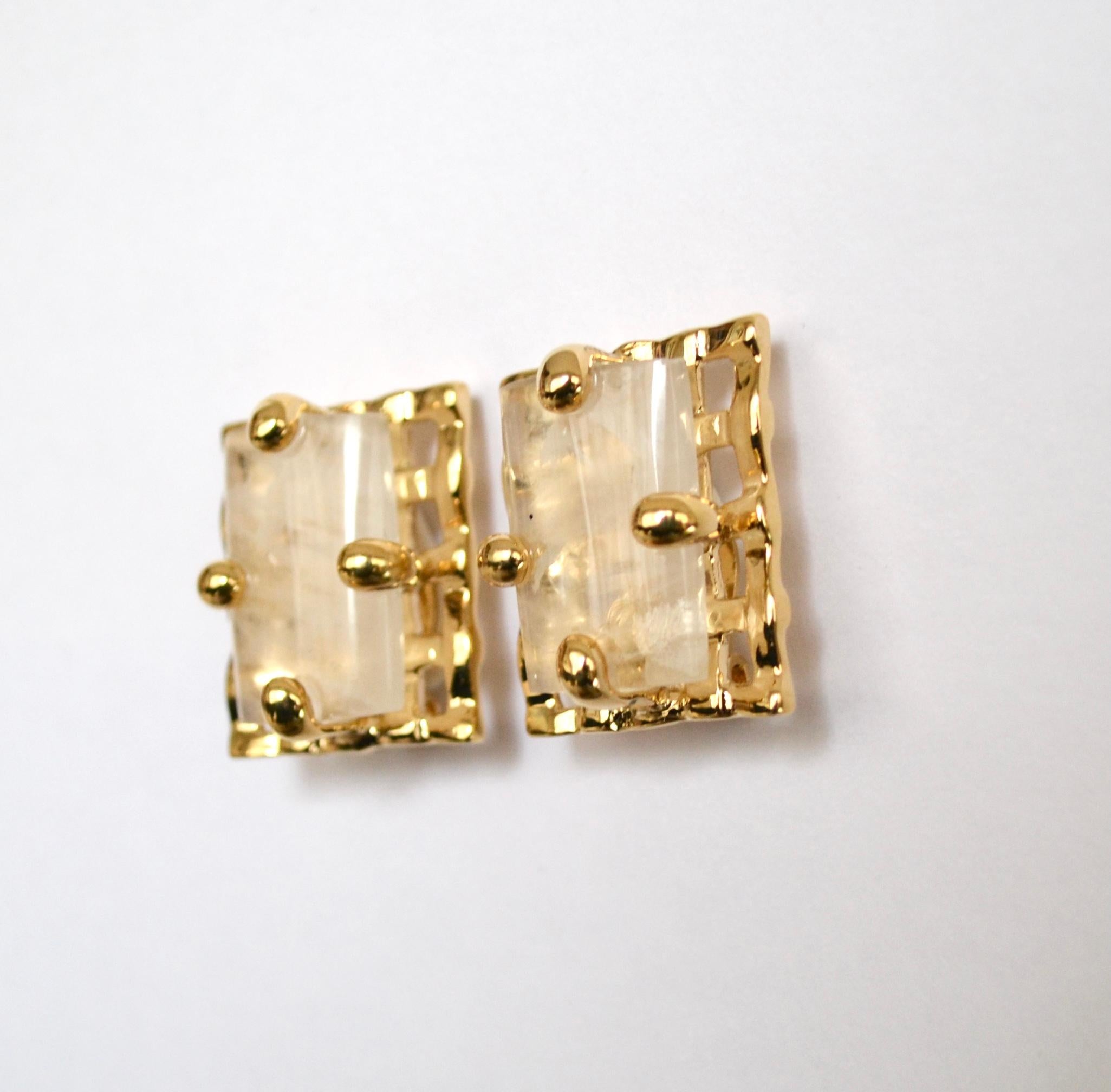 Moderne Clips d'oreilles en bronze doré et cristal de roche de 24 carats