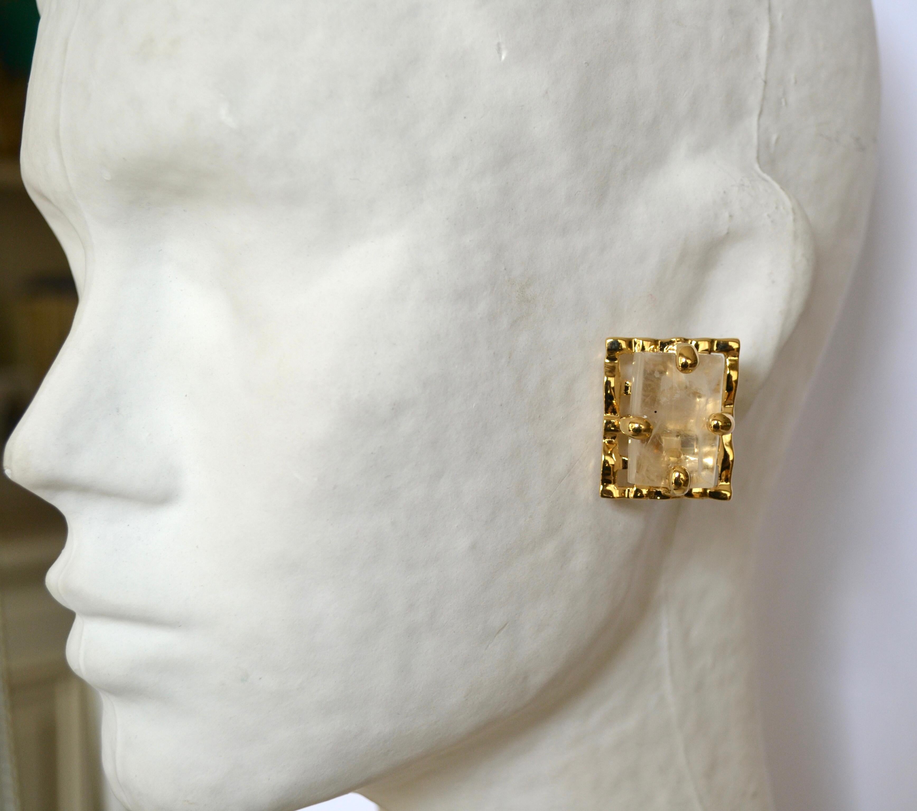 Taille émeraude Clips d'oreilles en bronze doré et cristal de roche de 24 carats