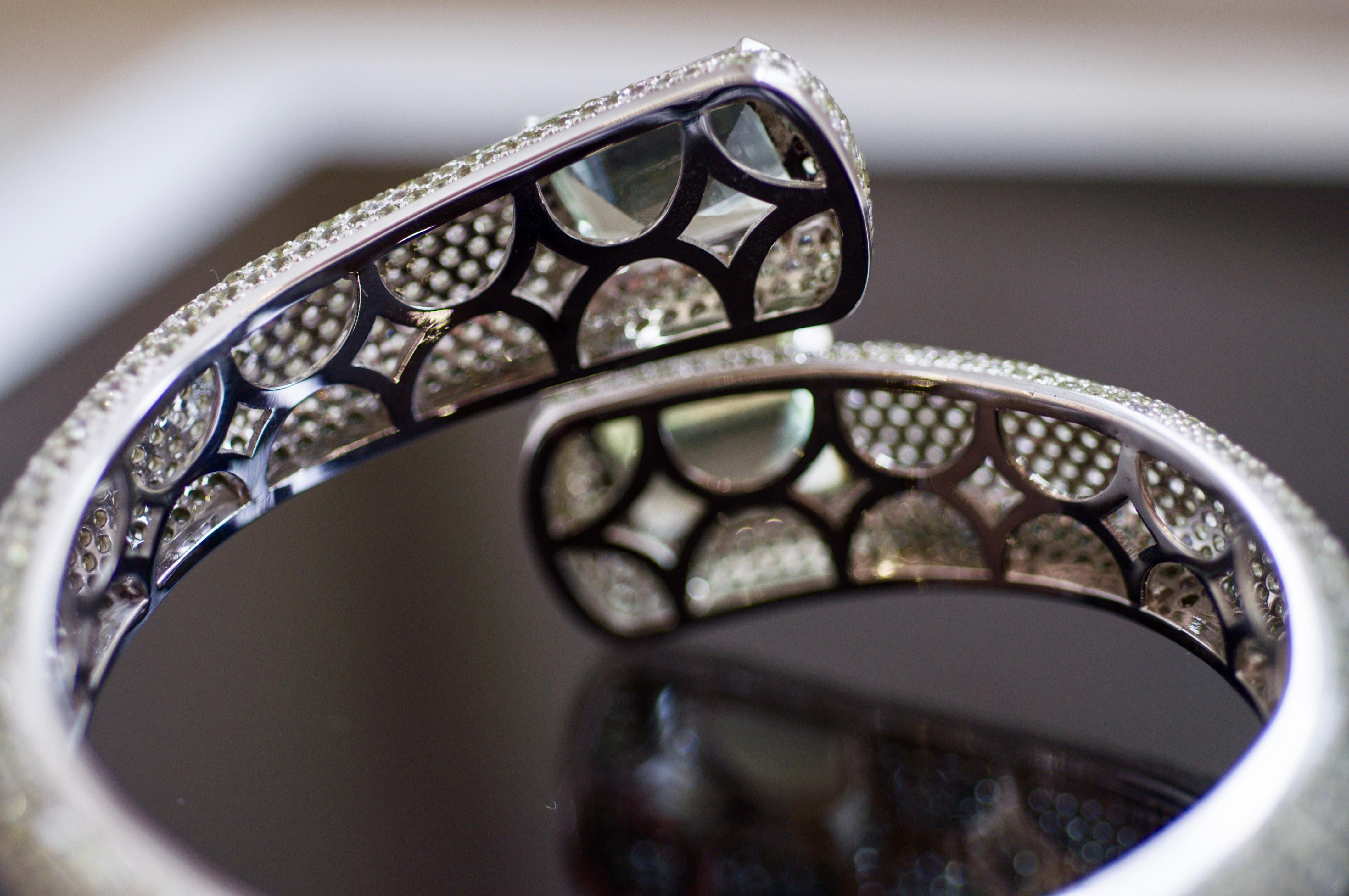 Modern 24 Carat Green Amethyst Peridot White Topaz 14 Karat White Gold Cuff Bracelet For Sale