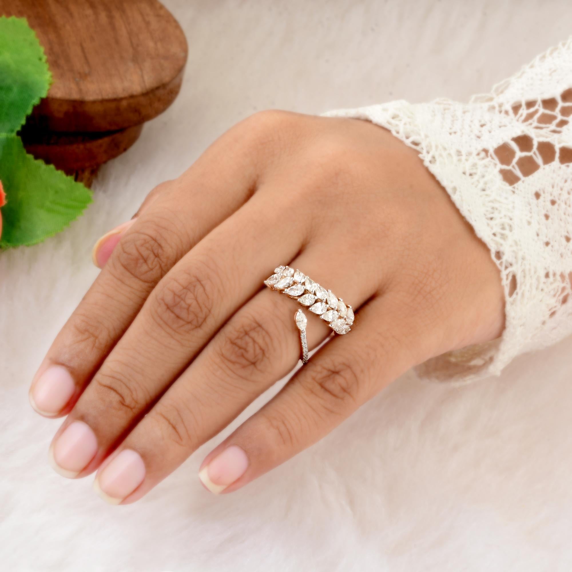 Im Angebot: 2,4 Karat Marquise Schliff Double Row Diamant Cocktail Ring 14 Karat Roségold () 2
