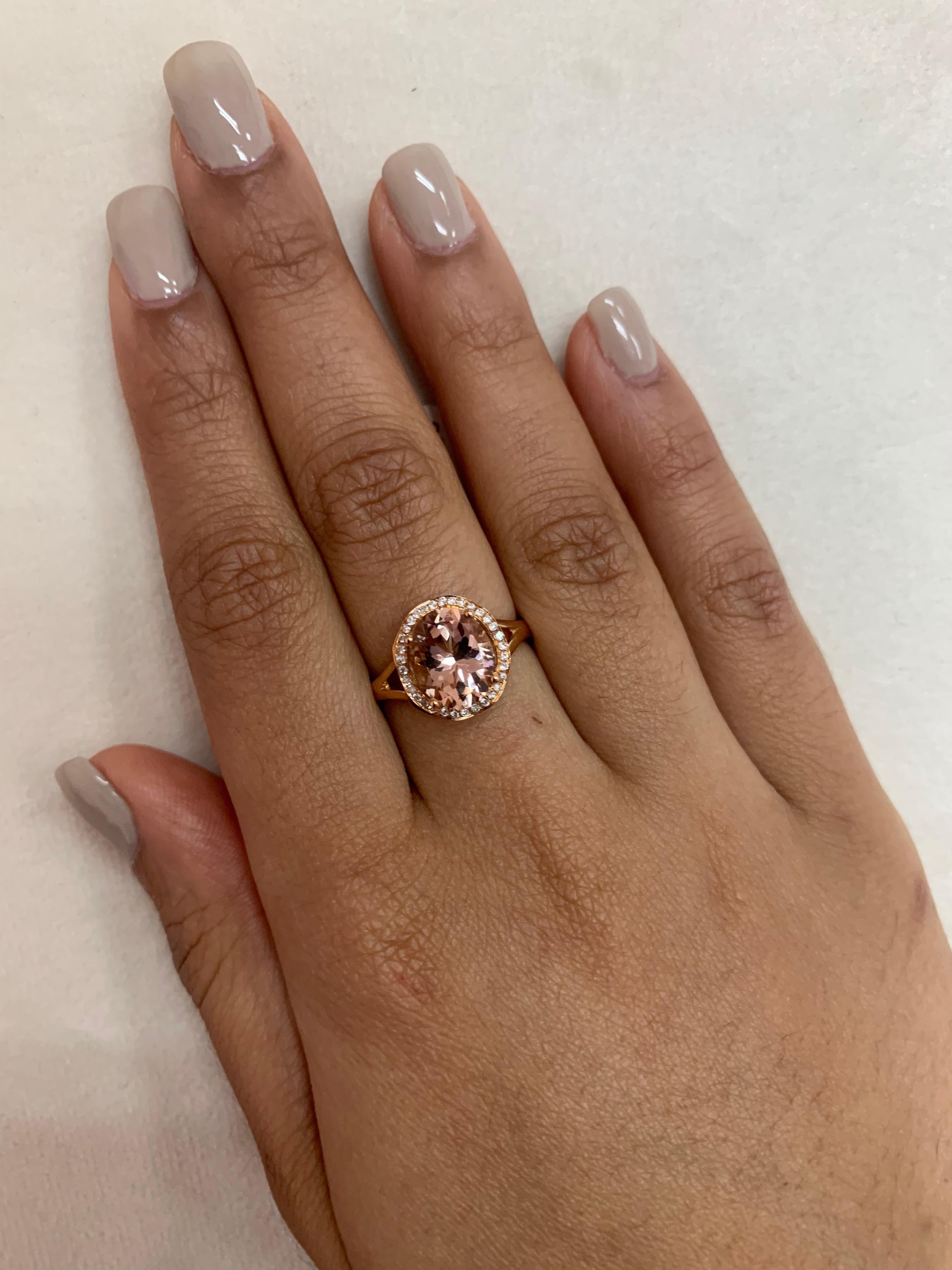 Contemporary 2.4 Carat Morganite and Diamond Ring in 18 Karat Rose Gold