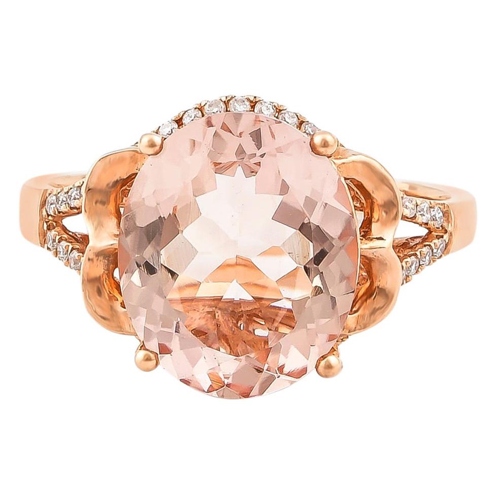 2.4 Carat Morganite and Diamond Ring in 18 Karat Rose Gold For Sale