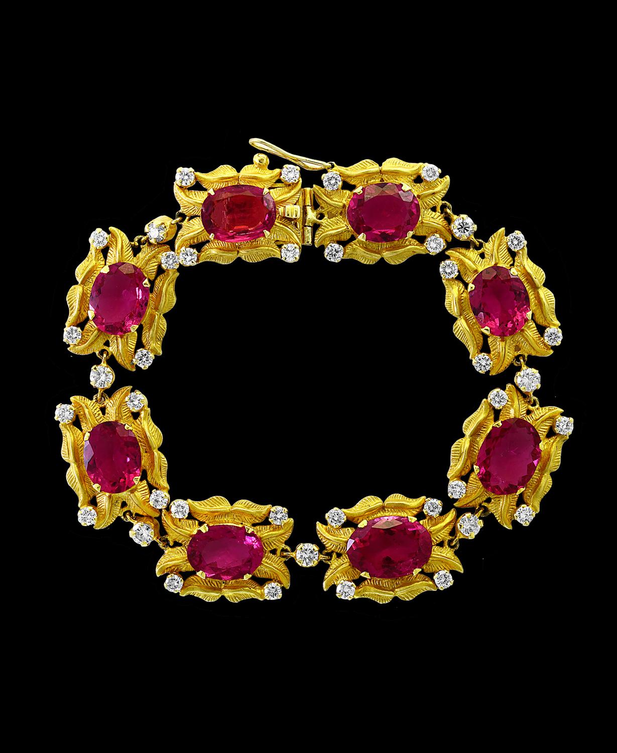 24 Karat rosa Turmalin und 2,75 Karat Diamant-Armband  18 Karat Gelbgold (Ovalschliff) im Angebot