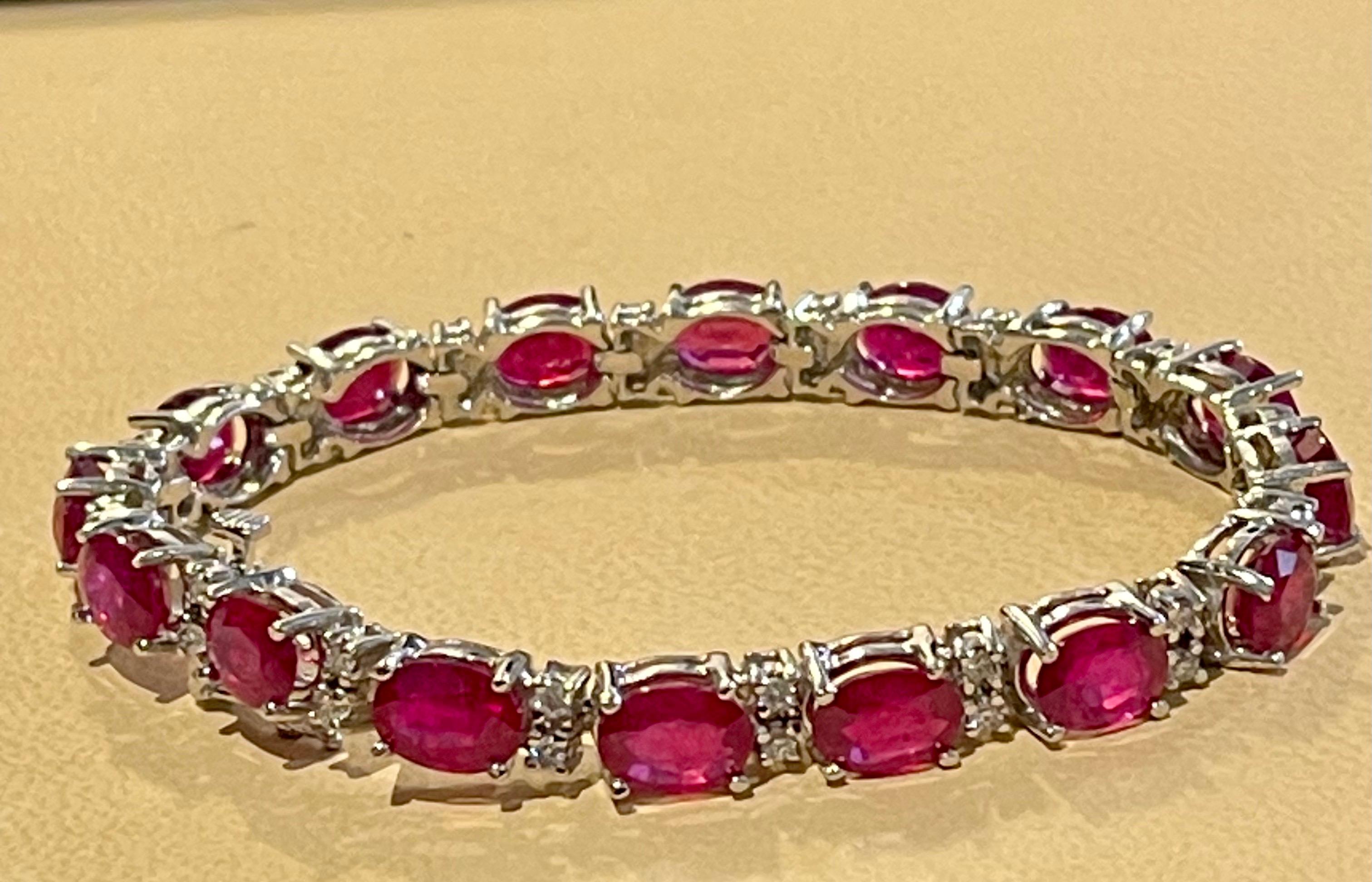 Bracelet tennis abordable en or blanc 14 carats avec rubis de 24 carats et diamants de 1 carat en vente 5