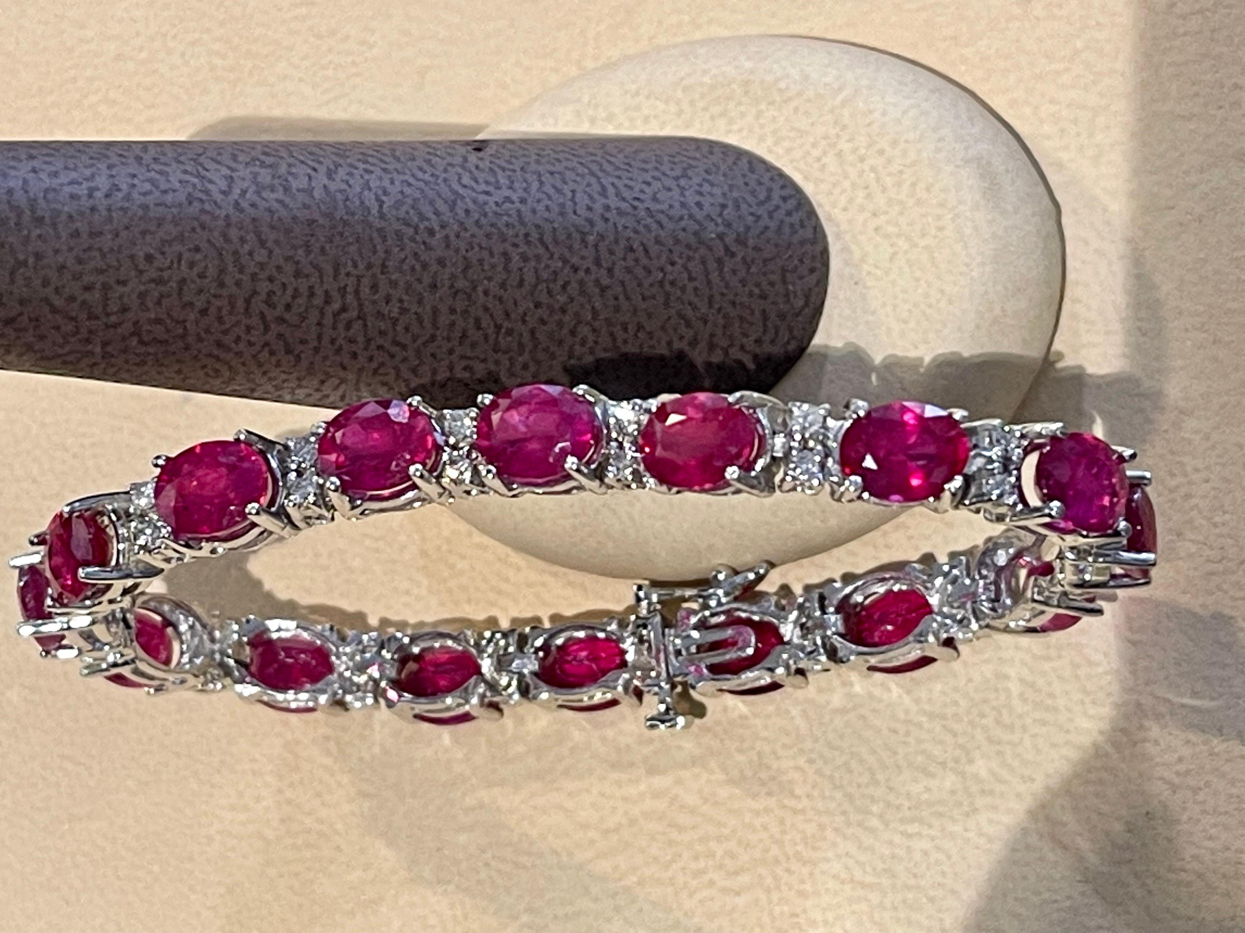 Bracelet tennis abordable en or blanc 14 carats avec rubis de 24 carats et diamants de 1 carat en vente 3