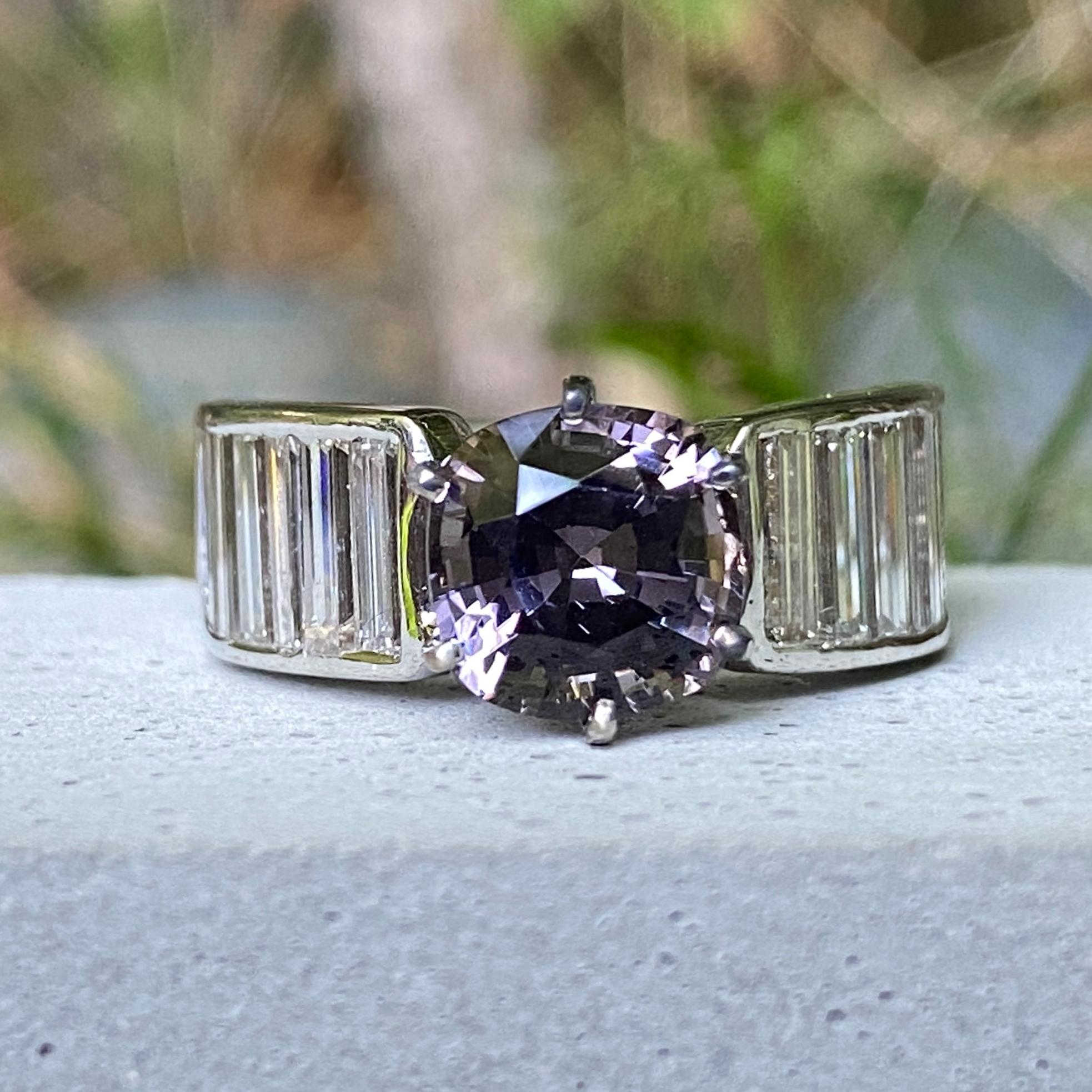 2 Carat Diamond Baguette Cocktail Band with Mauve Spinel in 18 Karat Gold In New Condition In Sherman Oaks, CA