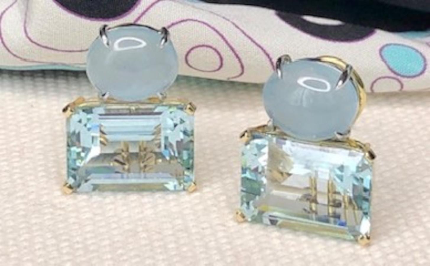 24 Carat Total Aquamarine Cabochon Faceted Yellow White Gold Omega Clip Earrings In New Condition In Los Angeles, CA