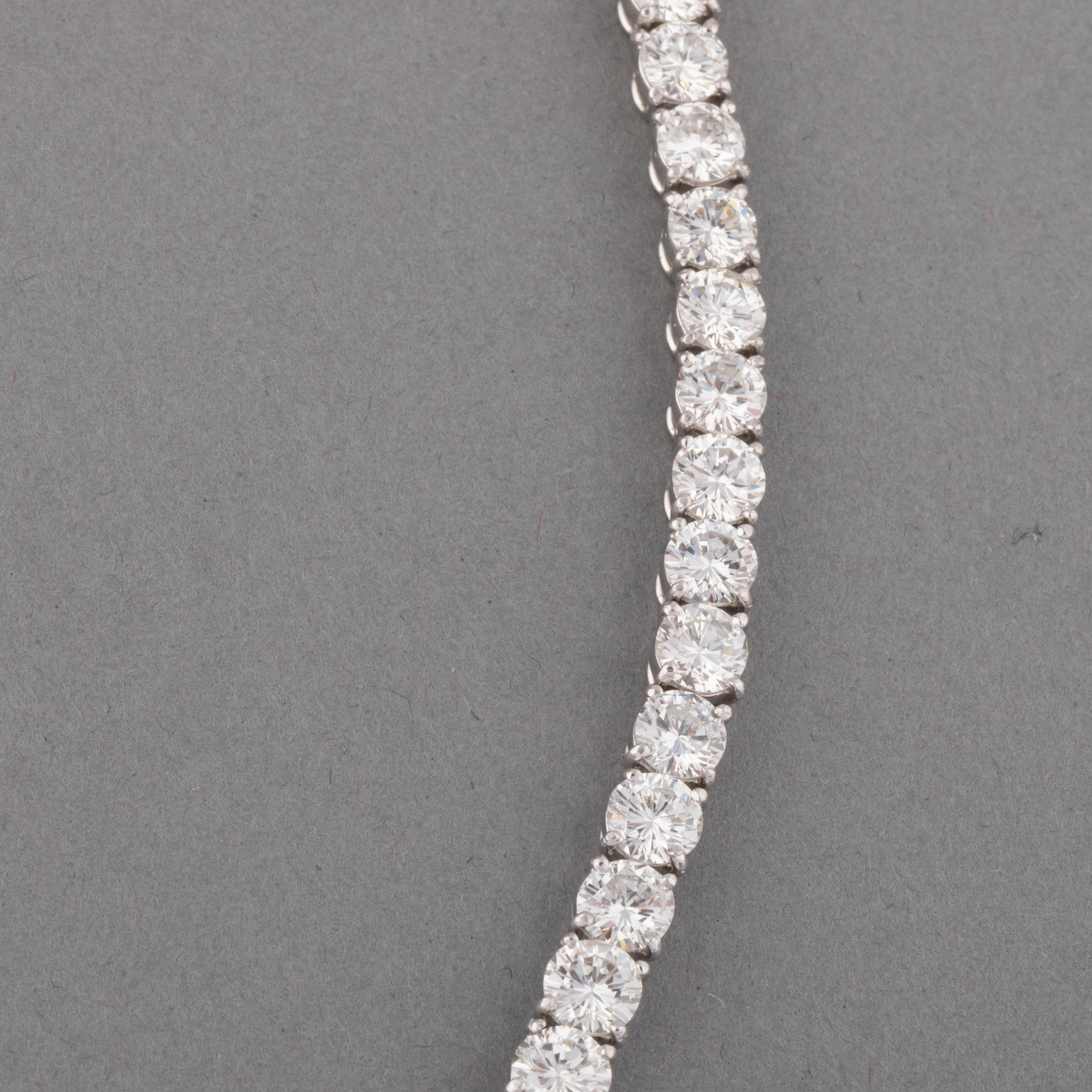 Women's 24 Carats Diamonds Chaumet River Necklace For Sale