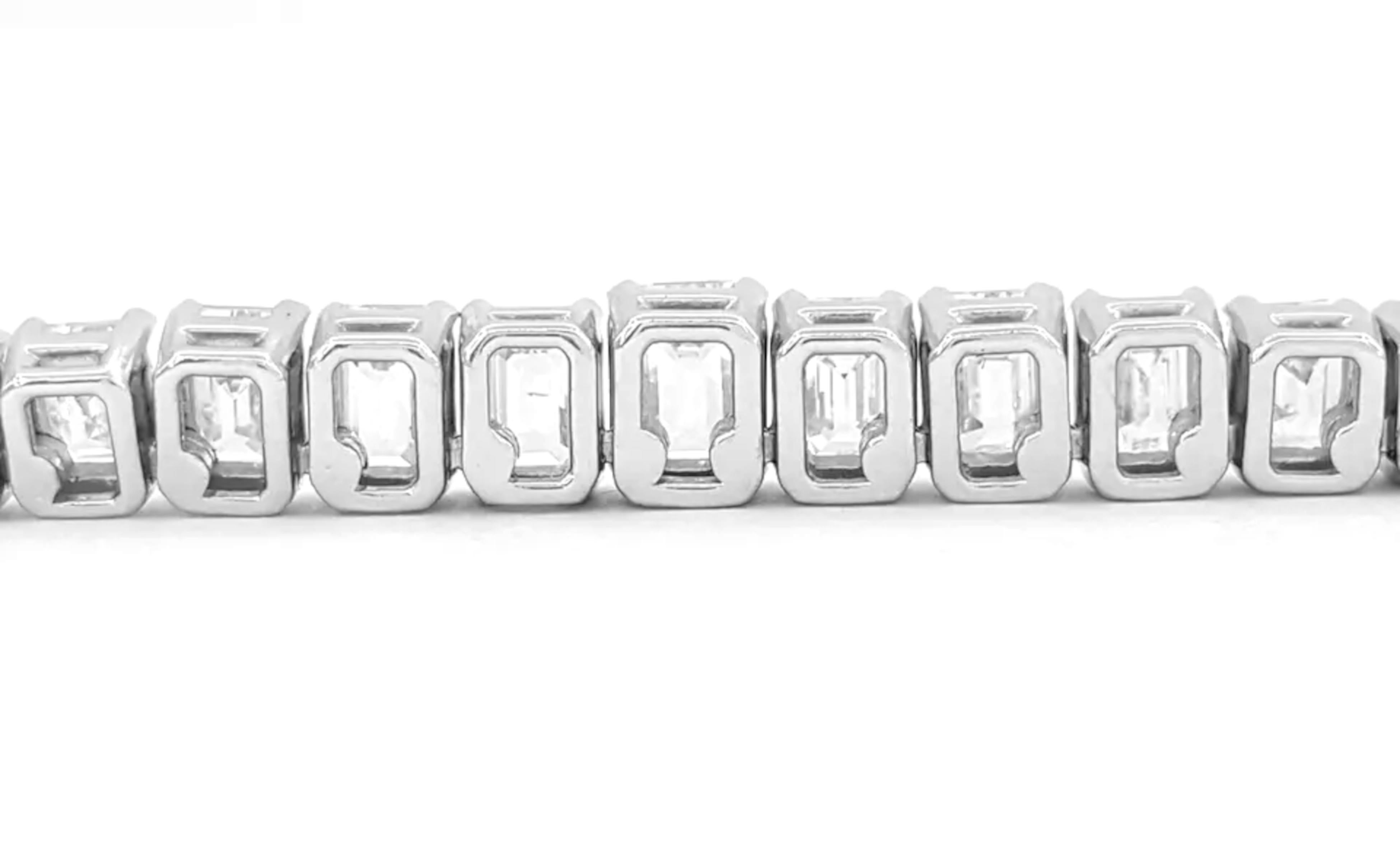 24 Ct. Emerald Cut Diamond Tennis Necklace In New Condition For Sale In Chicago, IL