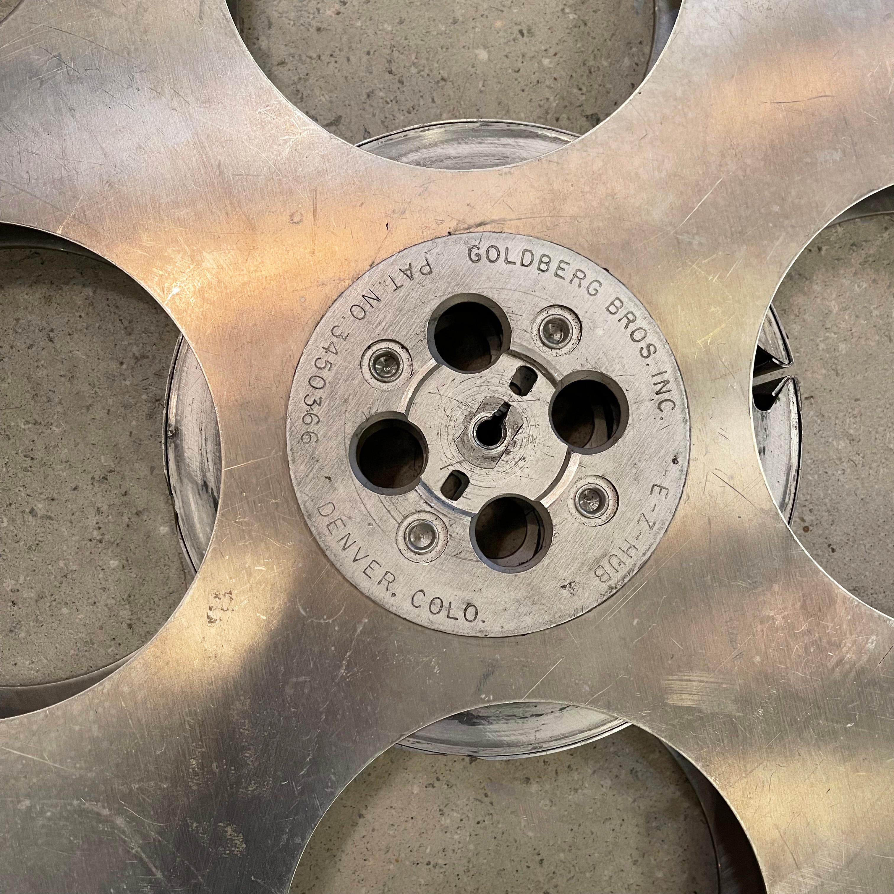 24 Zoll Durchmesser Industrielle Aluminium-Filmregale aus Aluminium von Goldberg Brothers im Angebot 5