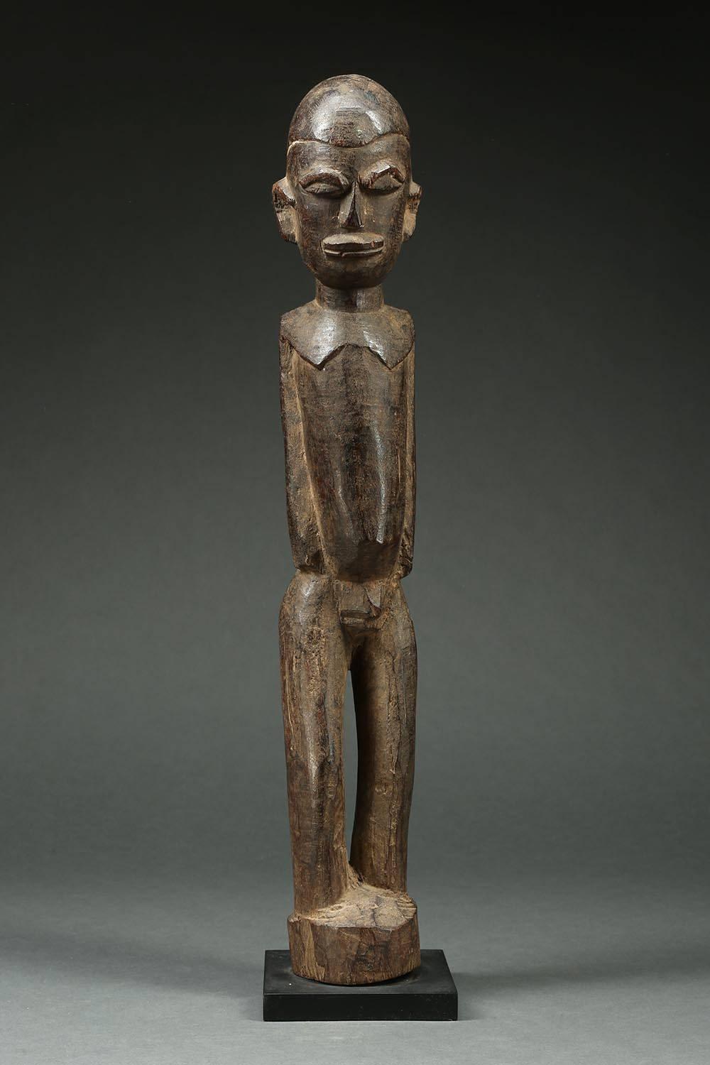 Tribal Figure tribale Lobi debout:: Ghana:: Afrique