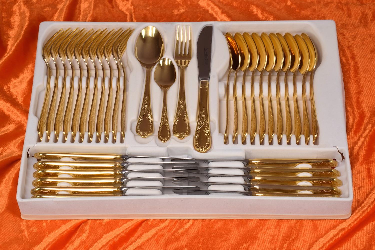 24 Karat 11 Pers, Flatware Cutlery Set by Nivella Solingen In Good Condition In Paris, FR