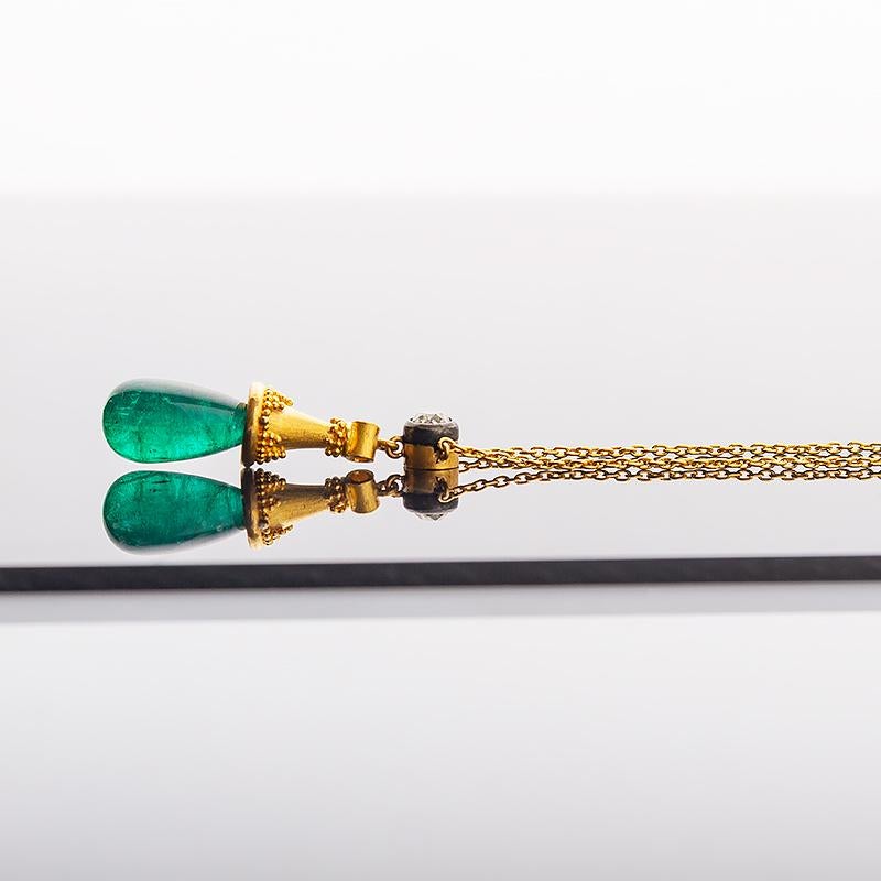 Classical Roman 24 Karat Gold Cabochon Emerald briolette Necklace with an Old Mine Cut Diamond For Sale