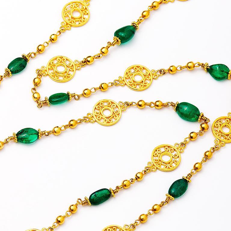Modern and yet timeless design, inspired by Byzantine Period. Completely hand-fabricated in our atelier by experienced craftsmen. 24K gold, link ball chain adorned with emerald beads and Byzantine style filigree rosettes.
Weight of emeralds : 25.69