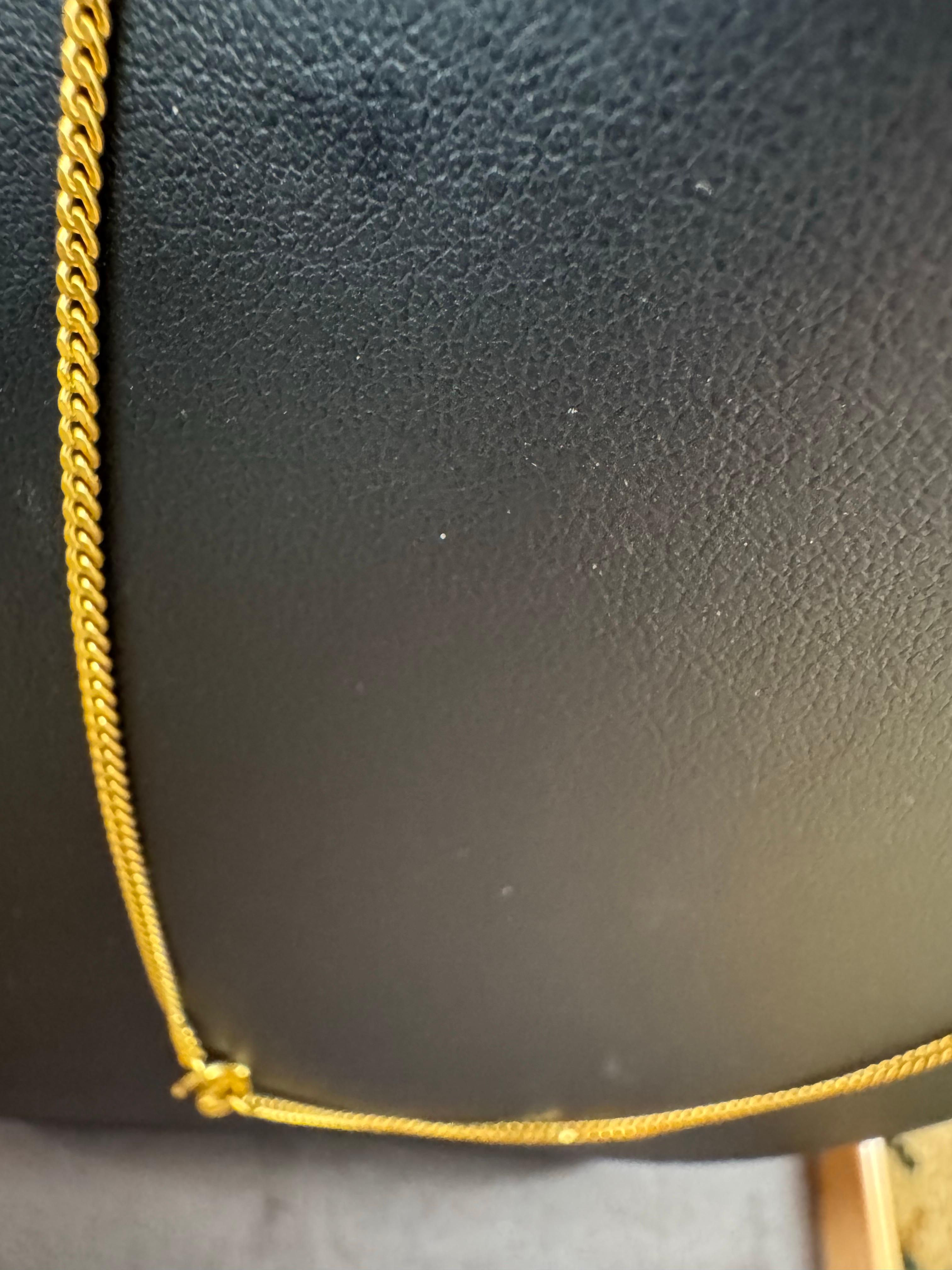 24 Karat Pure Gold Hand Made Yellow Gold Chain Necklace, 8 Gm, 16 Inch
Simple Chain  design , A rare pure gold Necklace
Weight of the Necklace  is 8 Grams . 
Stamped 9999
S shape hook
2.0 mm Wide  chain
Please look at all the pictures
Its very hard