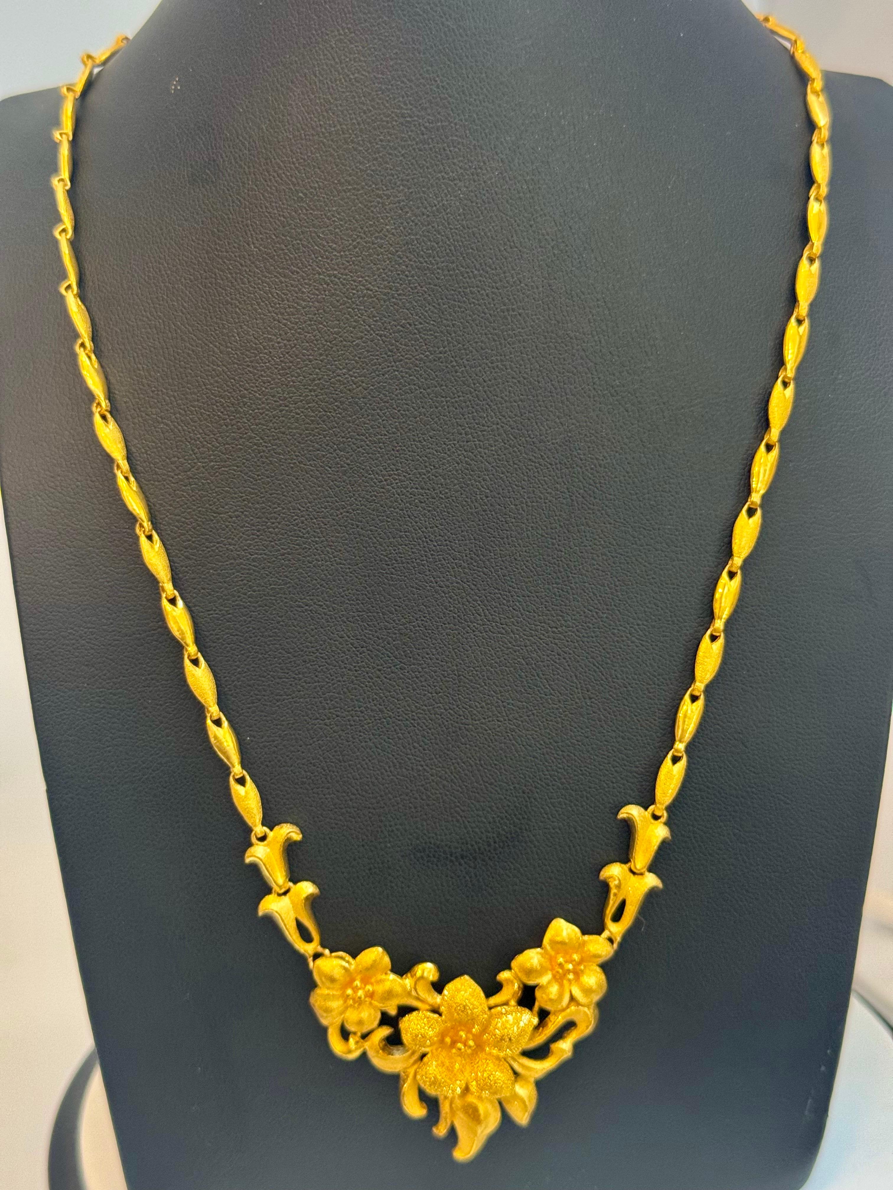 De las mujeres Collar Flor de Oro Puro de 24 Kilates Hand Made Solid, 37 Gm, 18 Pulgadas en venta
