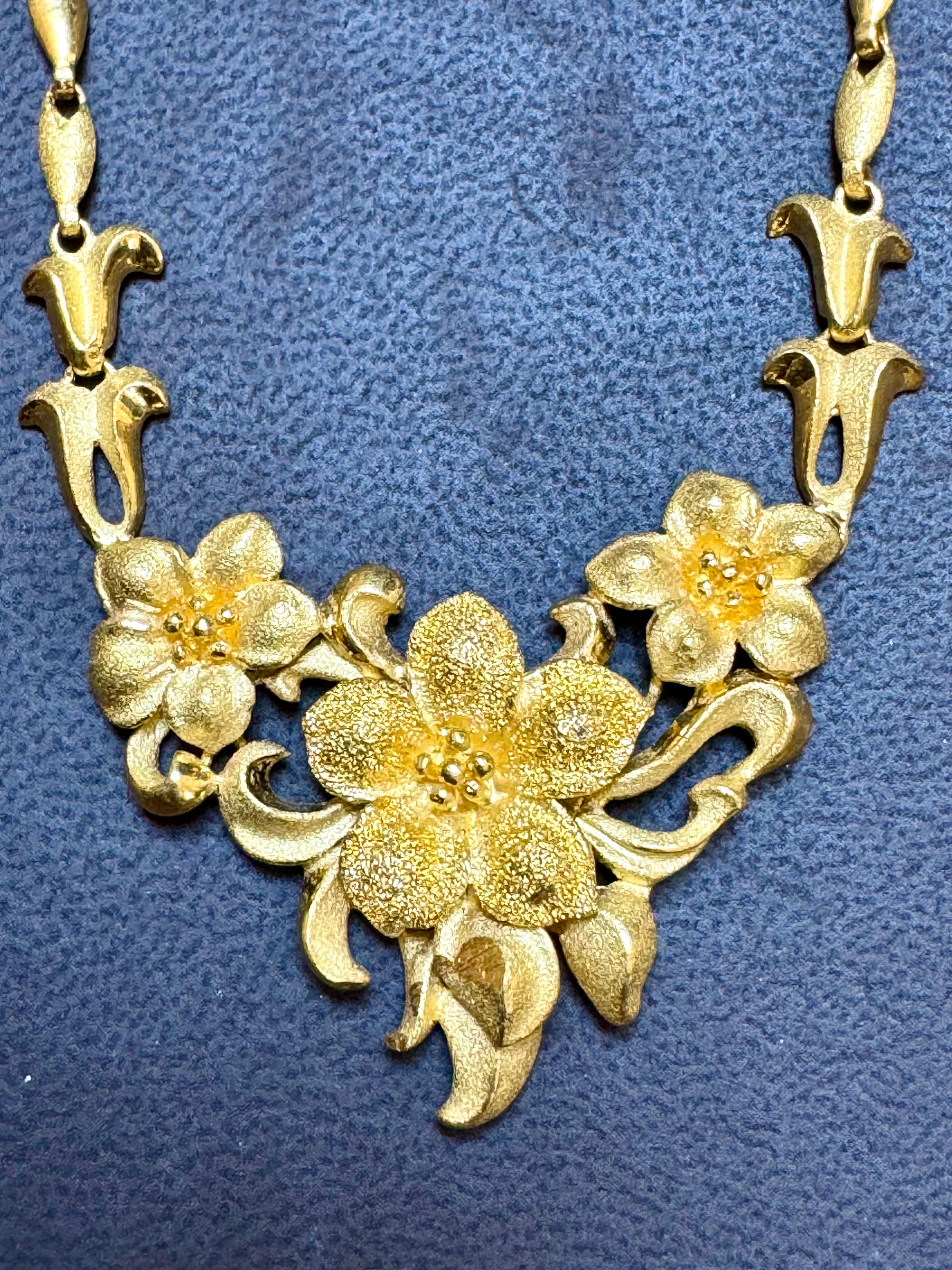 Collar Flor de Oro Puro de 24 Kilates Hand Made Solid, 37 Gm, 18 Pulgadas en venta 2