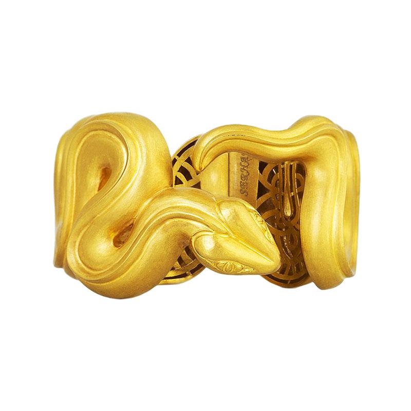 Classical Roman 24 Karat Pure Gold Handcrafted Wavey Snake Cuff Bracelet For Sale