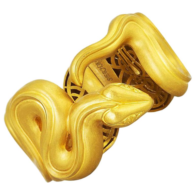 24 Karat Pure Gold Handcrafted Wavey Snake Cuff Bracelet For Sale