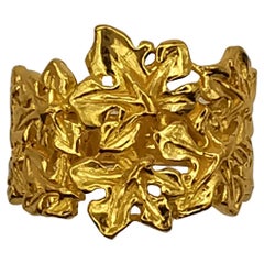 Anello con foglie di edera in oro giallo puro 24 carati