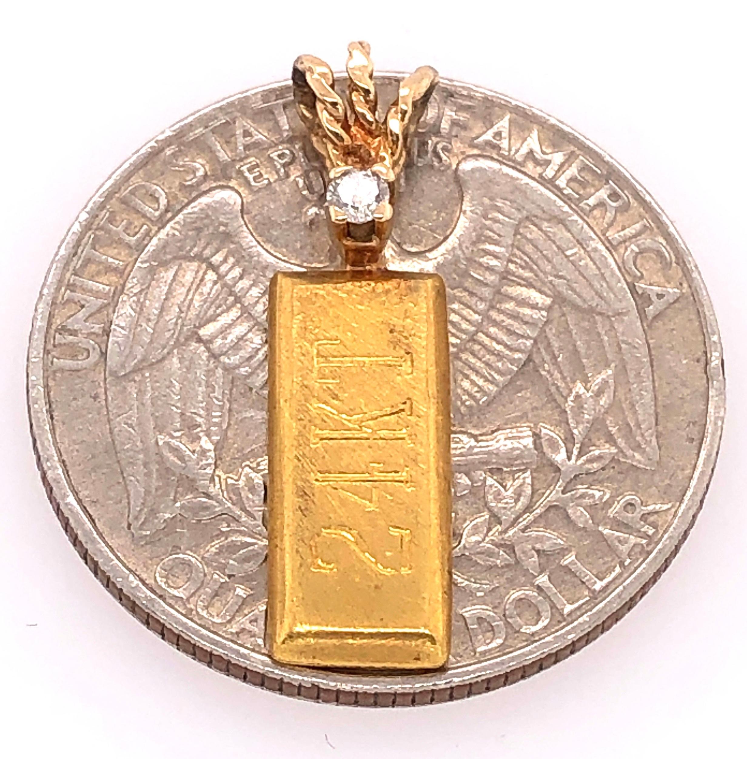 Round Cut 24 Karat Yellow Gold Charm Gold Bar Pendant with Round Diamond 0.07 TDW