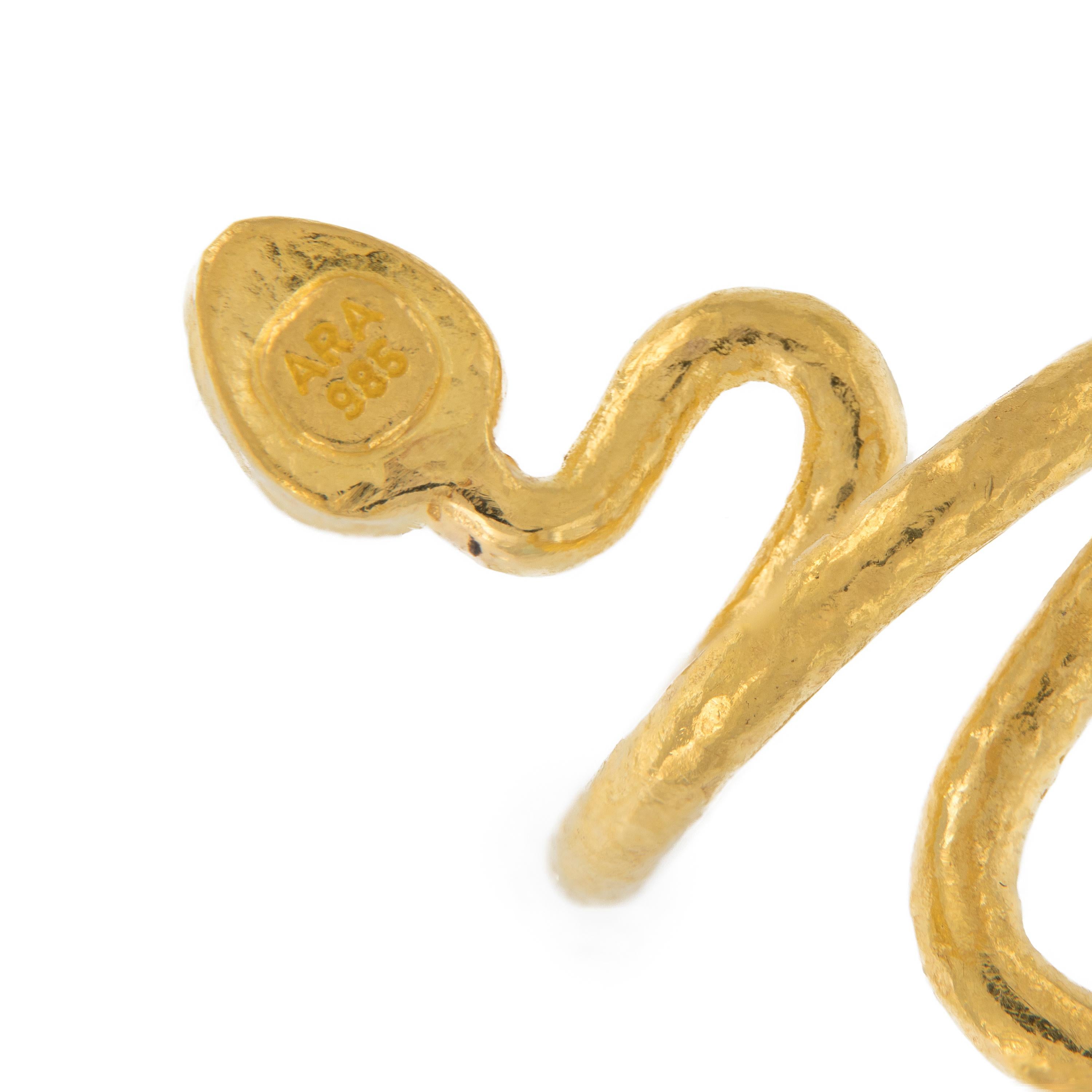 24 Karat Yellow Gold Diamond Serpent Ring In New Condition In Troy, MI