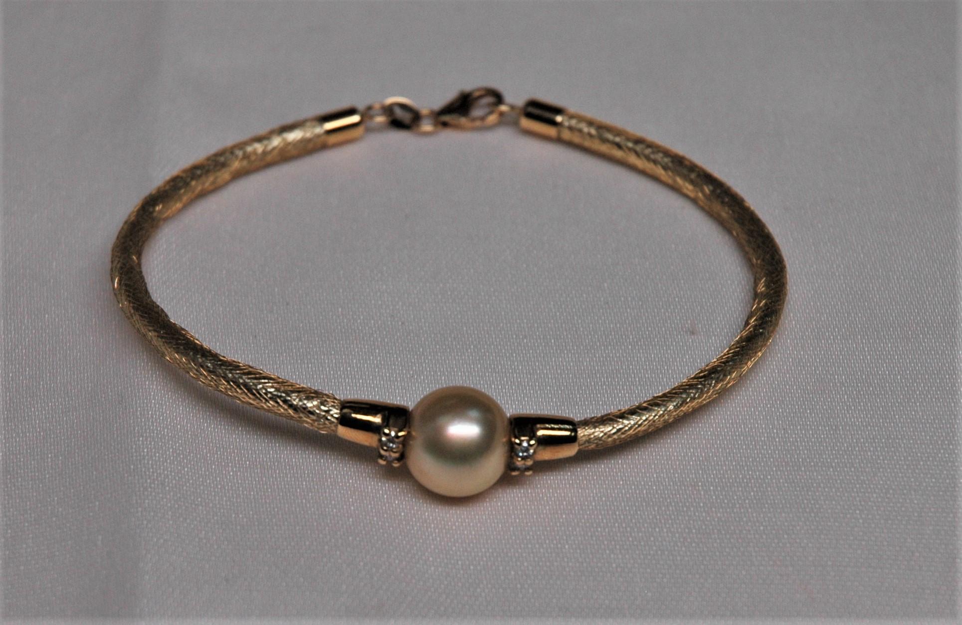 Women's or Men's 18 Kt. Gold Bracelets with Pearls and Diamonds For Sale