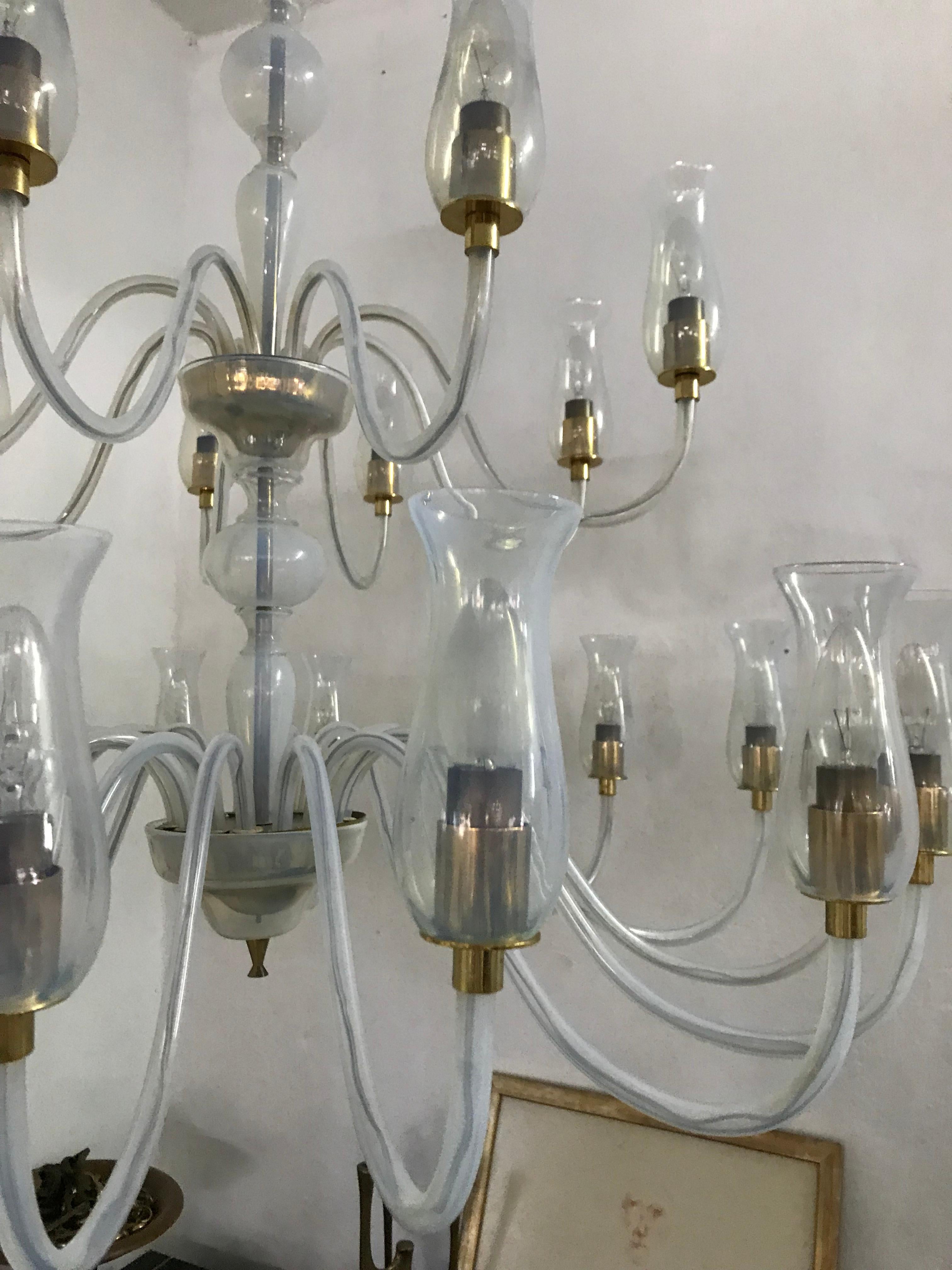 Late 20th Century 24-Light Mid Century Modern Chandelier by Cenedese in Murano Glass, circa 1970 For Sale