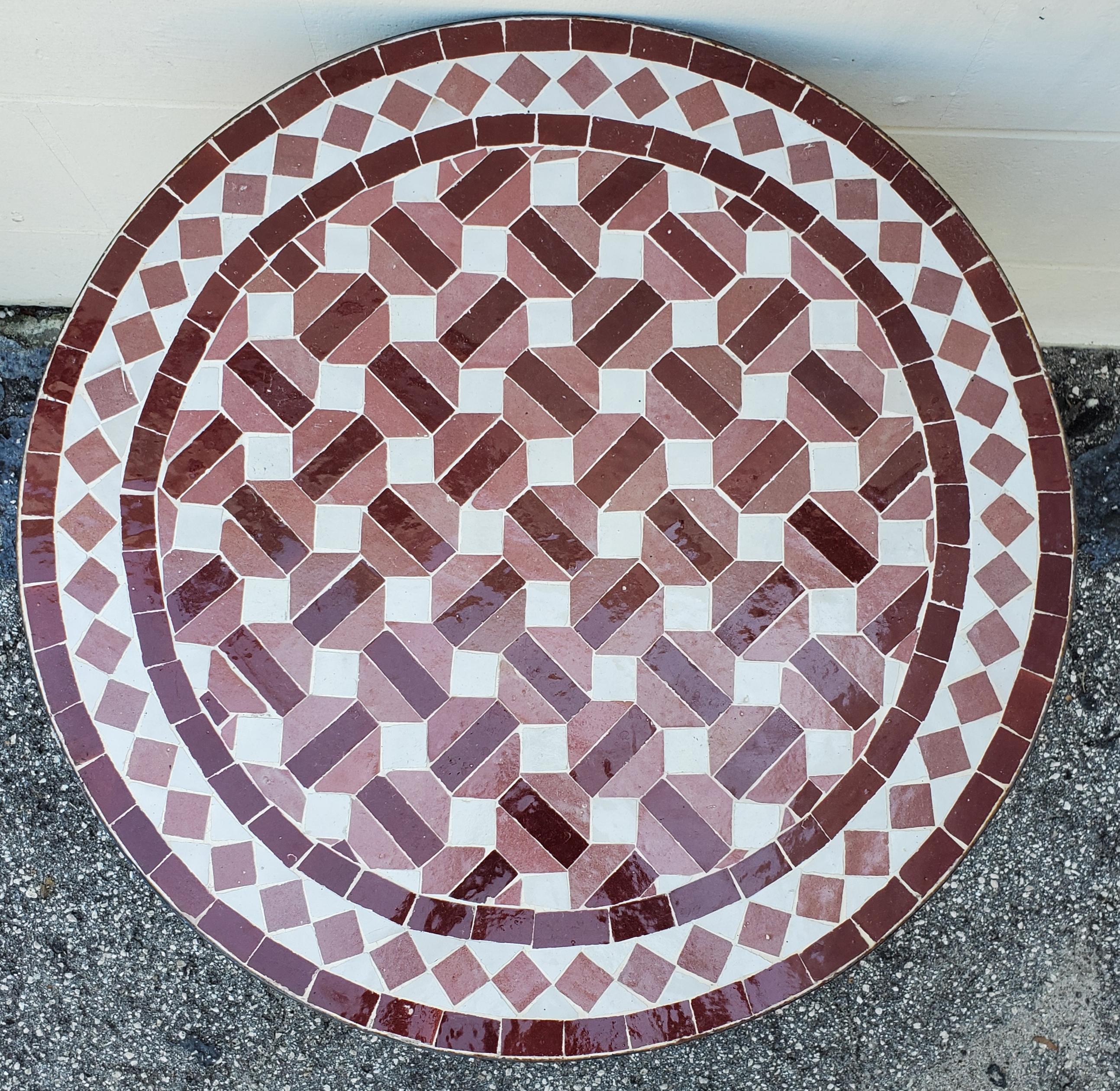 Moroccan Mosaic Table, Tri Color In New Condition For Sale In Orlando, FL