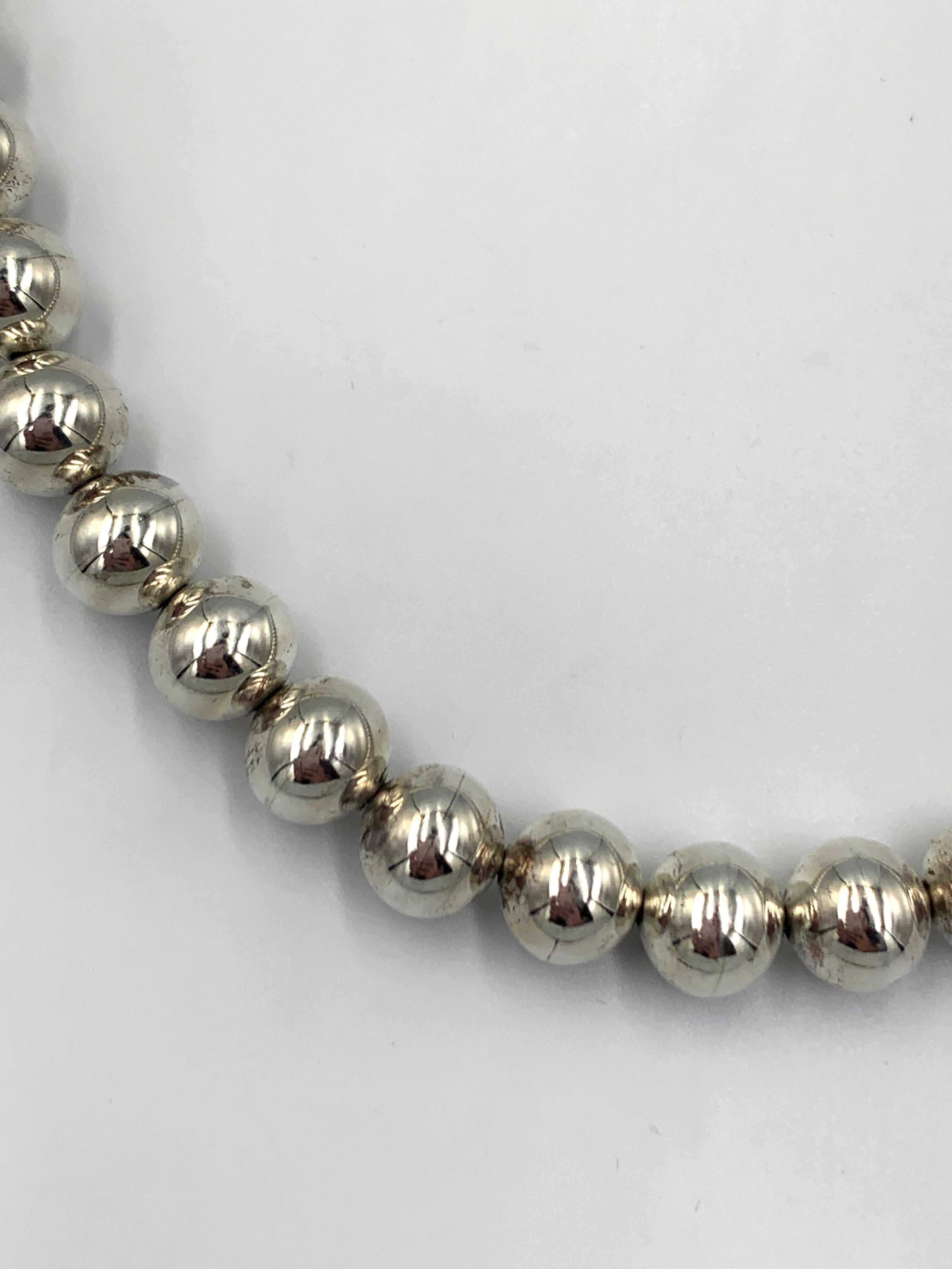 Collar de plata de ley con perlas navajo de 24
