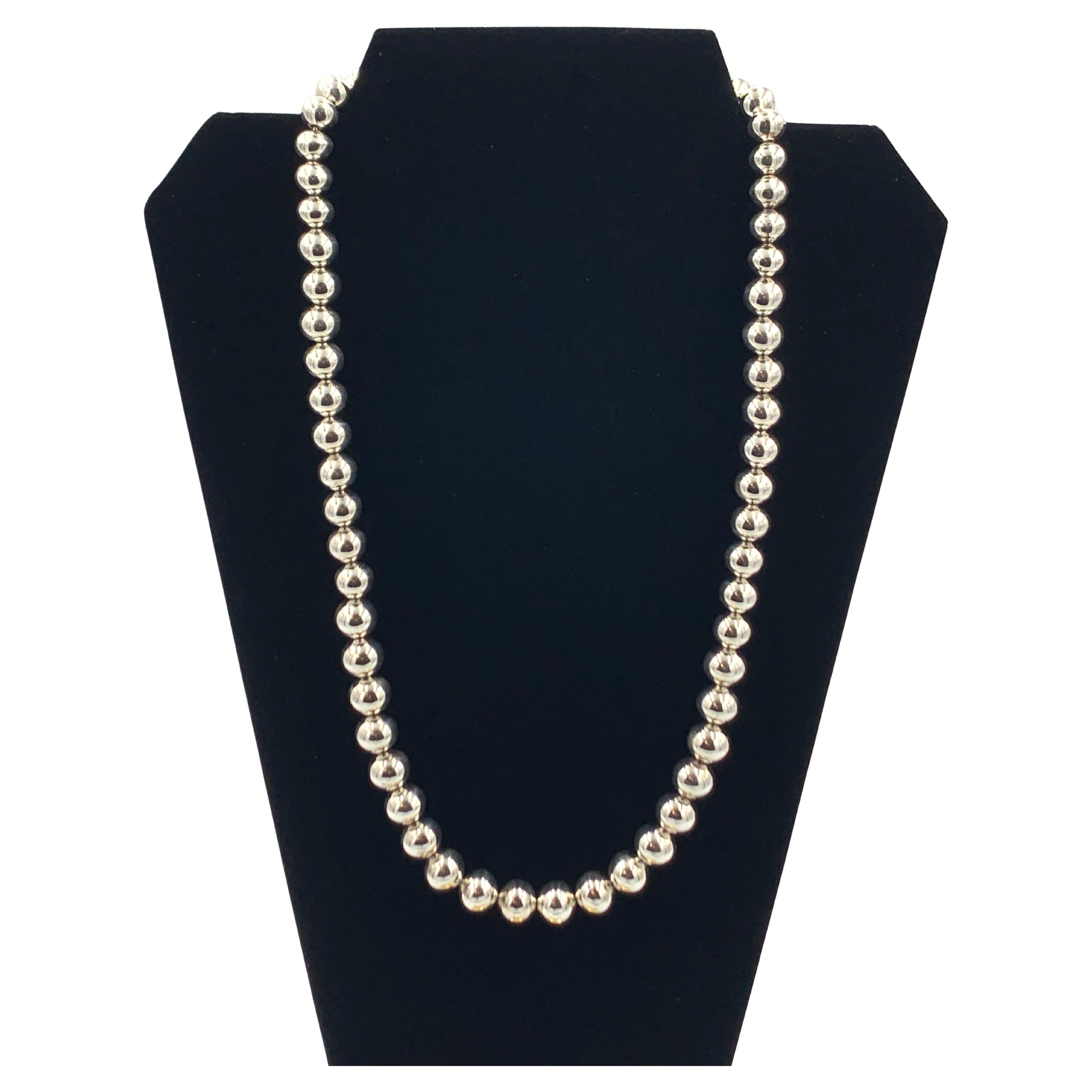 Collar de plata de ley con perlas navajo de 24" de Danny Jackson en venta