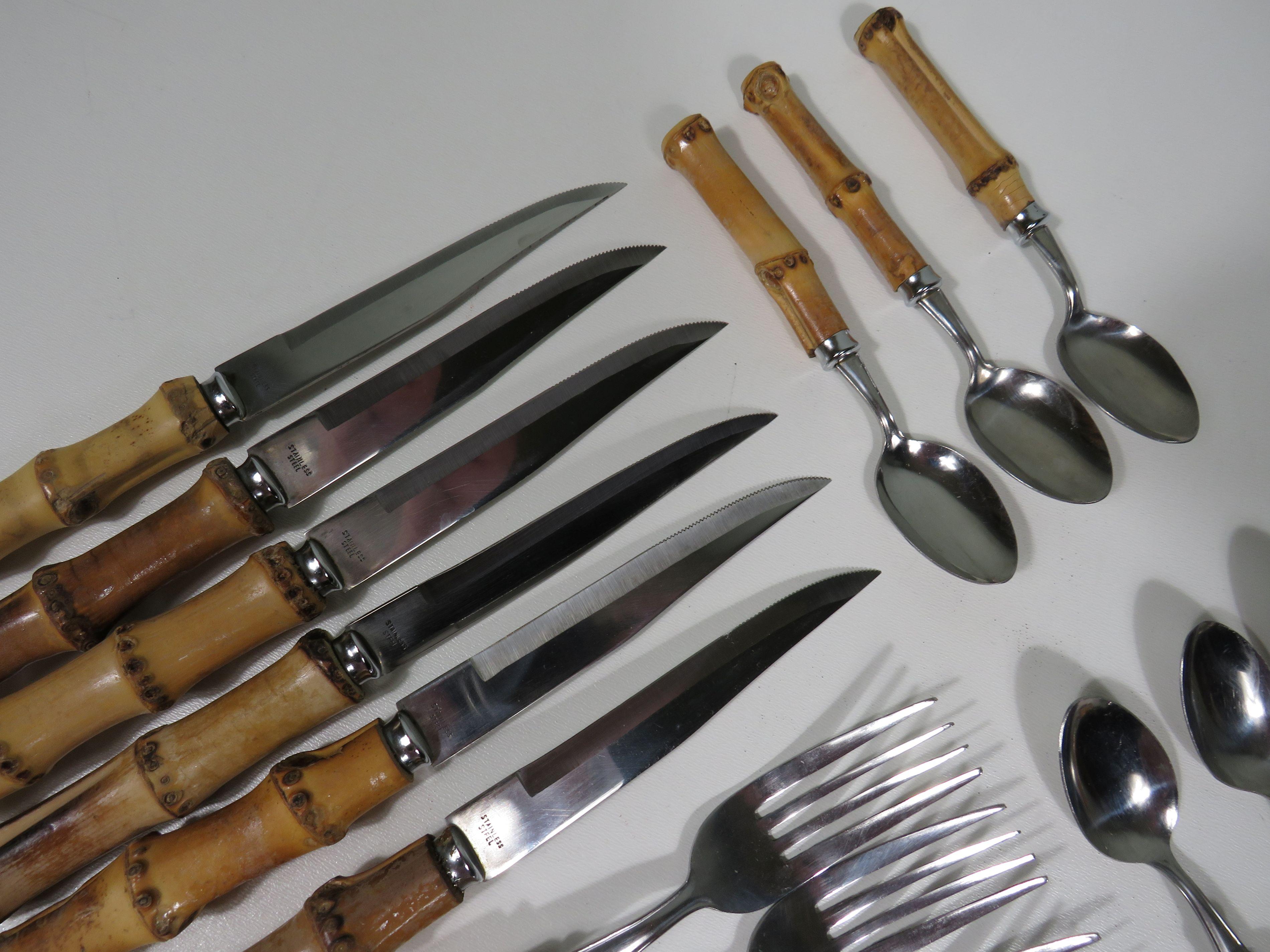 24-piece bamboo flatware/cutlery, Italy 1960-1970 In Good Condition In Herentals, BE