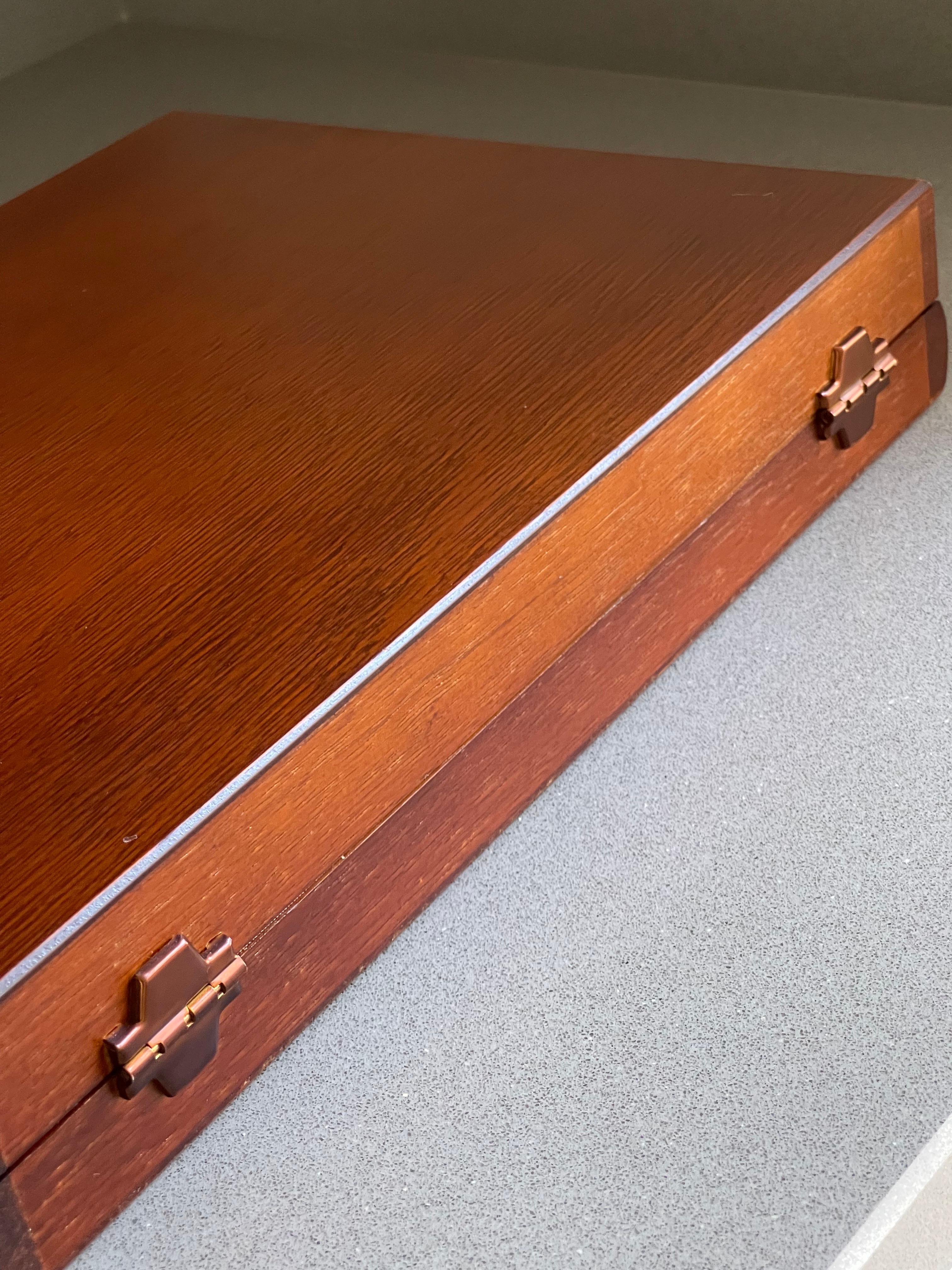 Cubertería de 24 piezas Juego de cuchara y tenedor plateados en caja de madera en venta 5