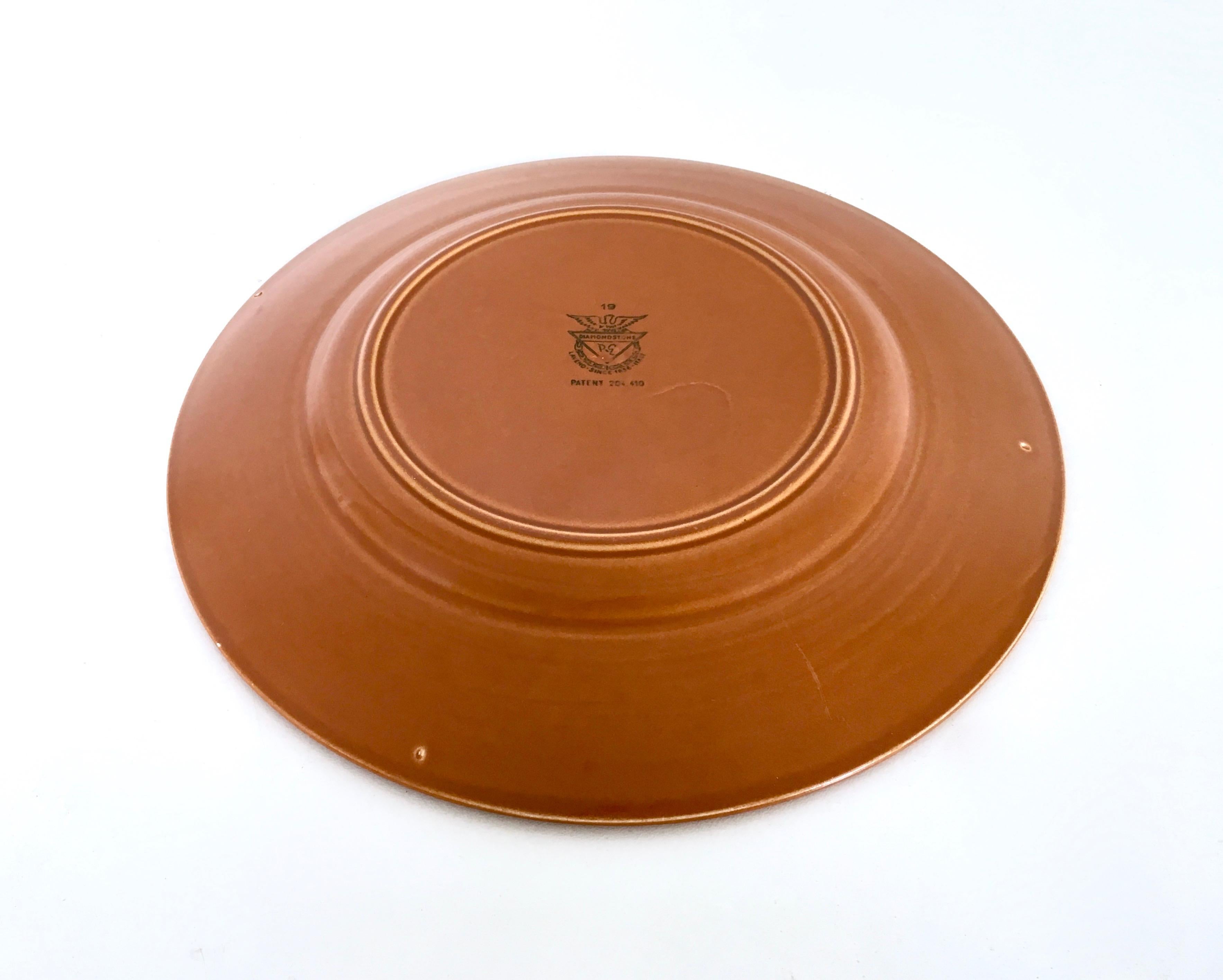 Milieu du XXe siècle Service de table 24 pièces en faïence orange 
