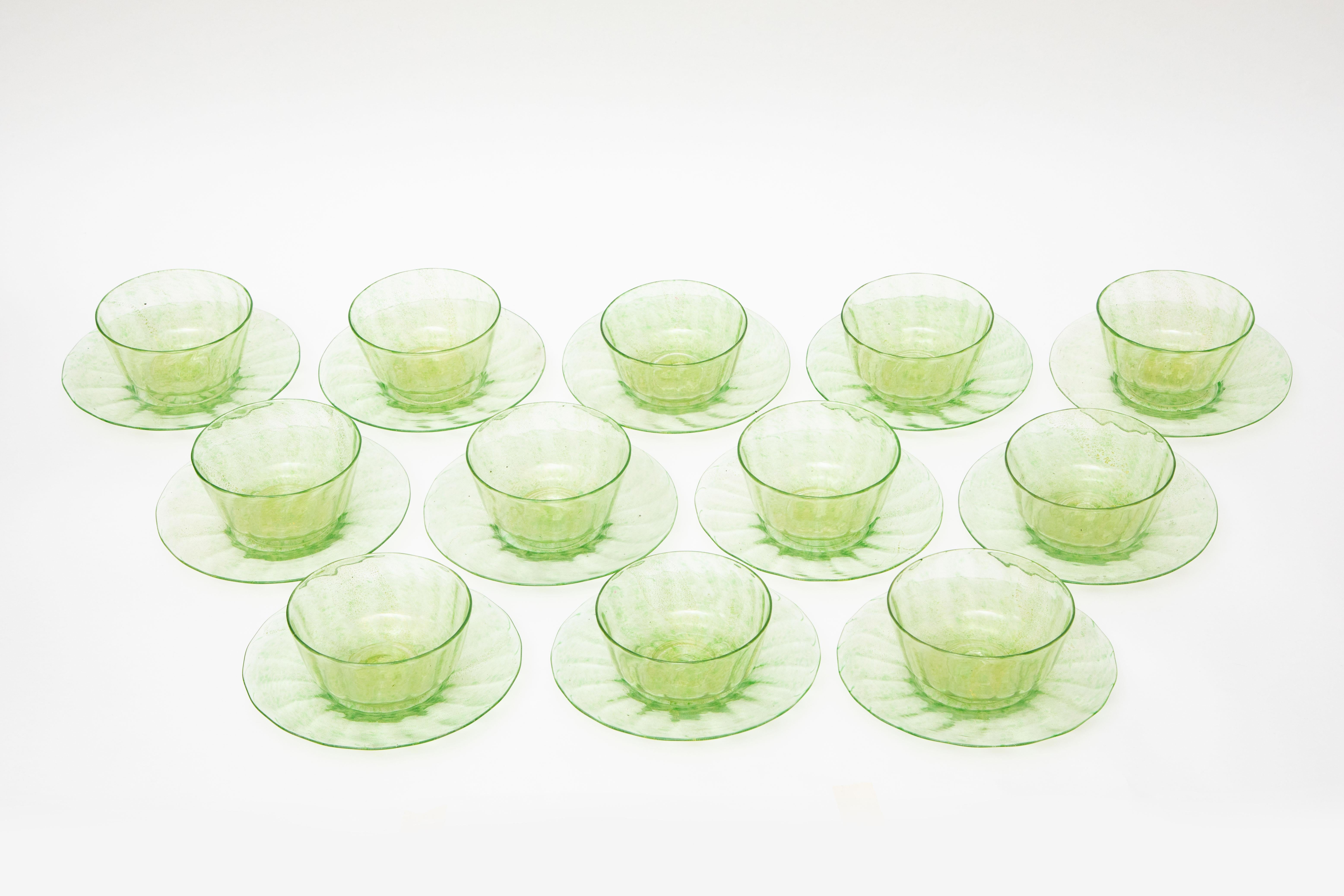 Early 20th Century 24 Pieces Antique Venetian Glass with 12 Bowls & 12 Plates, Salviati, circa 1920