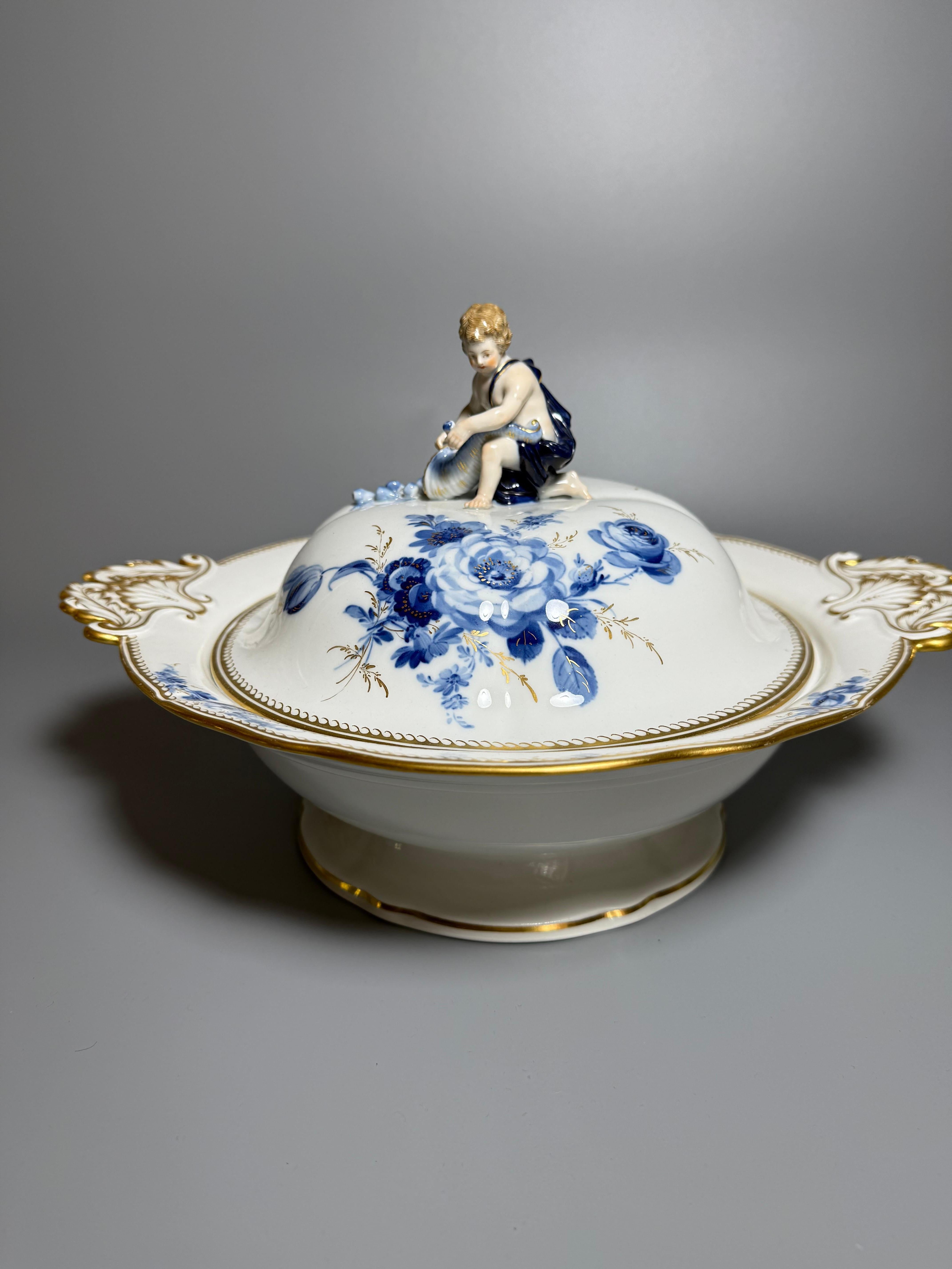 White Blue Porcelain Meissen Dinner service 24 pieces Blue Bouquet Germany 1940 im Angebot 1