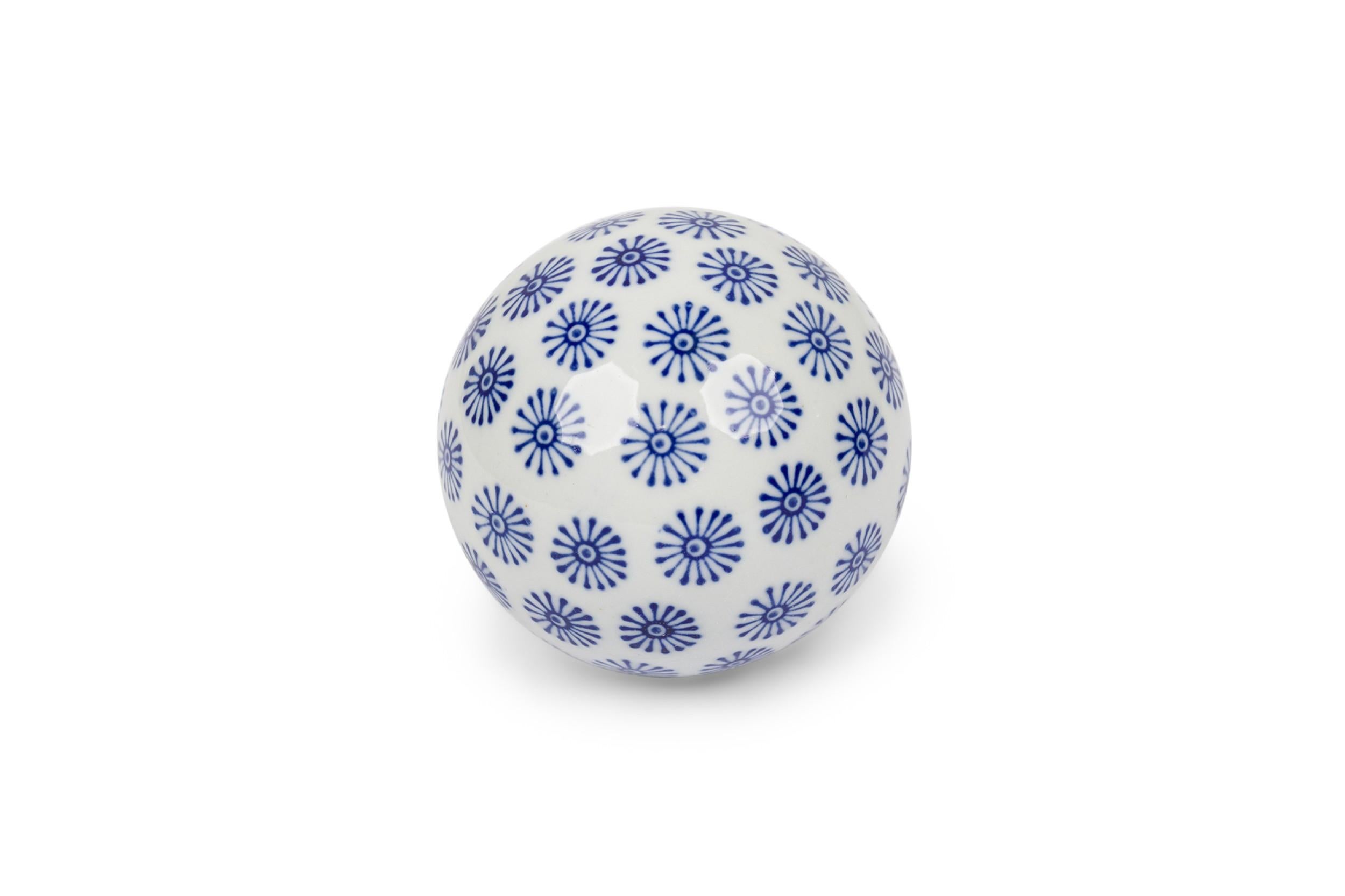 25 Vintage Chinese Style Blue and White Ceramic Decorative Balls For Sale 8