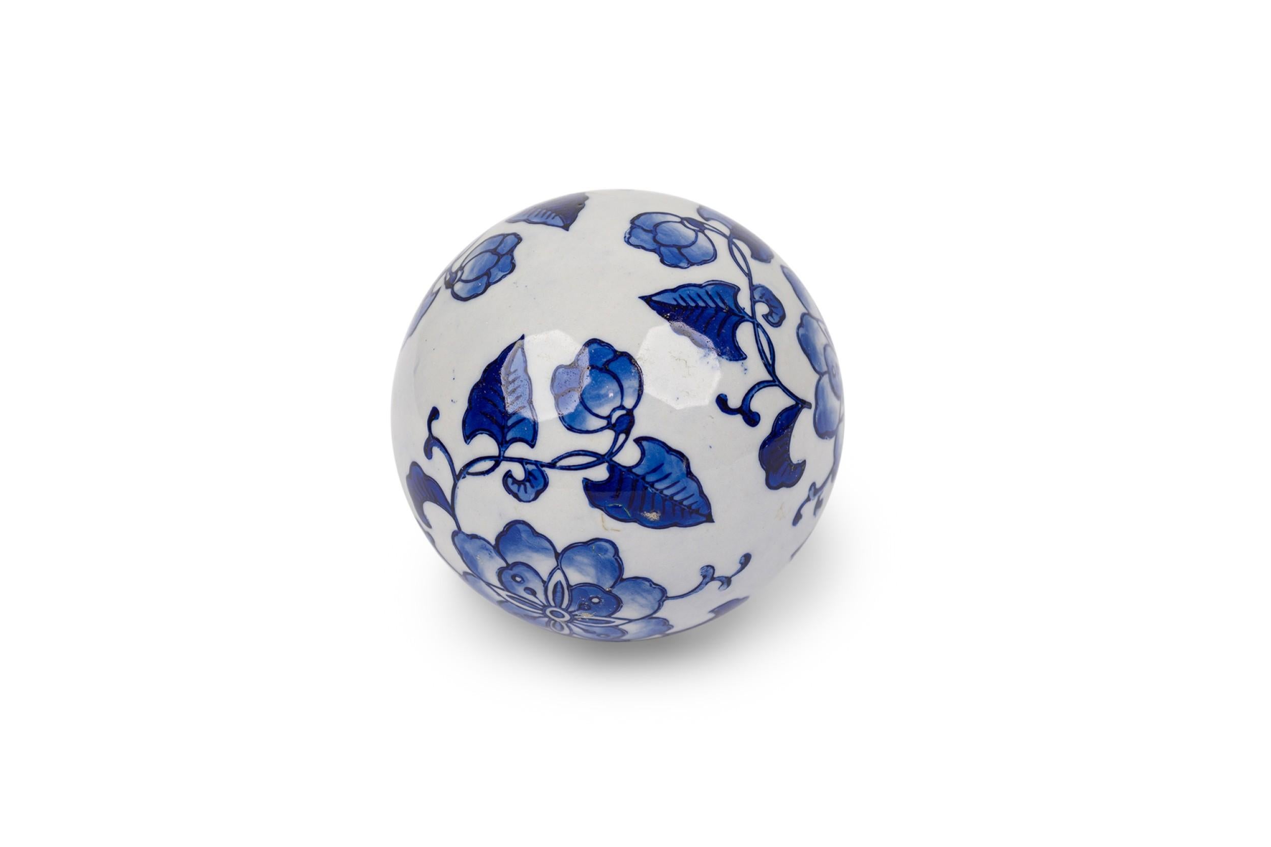 25 Vintage Chinese Style Blue and White Ceramic Decorative Balls For Sale 14