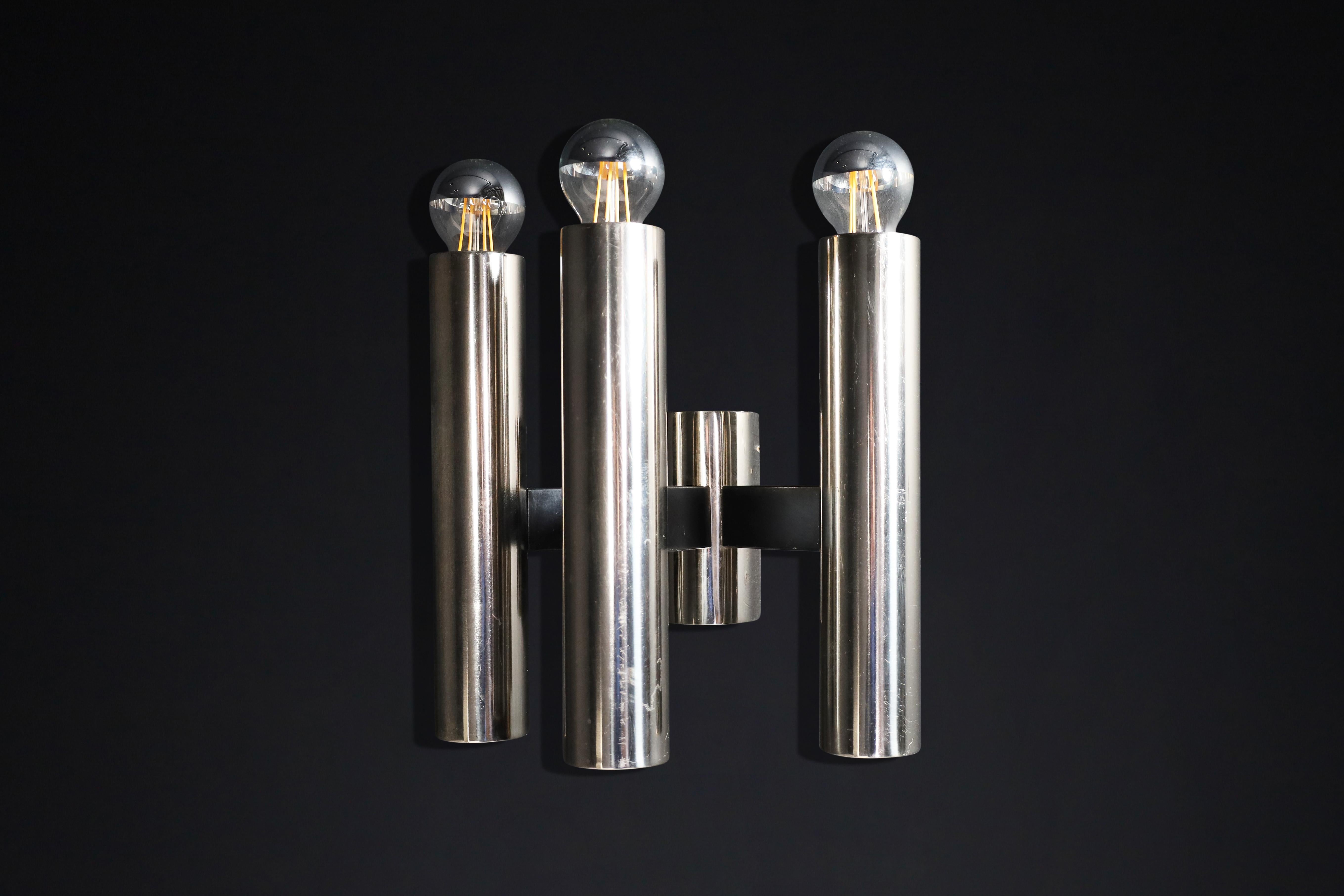 24 x Sleek Mid-Century Modern Wall Lights in Chromed Steel – Germany, 1970s For Sale 5