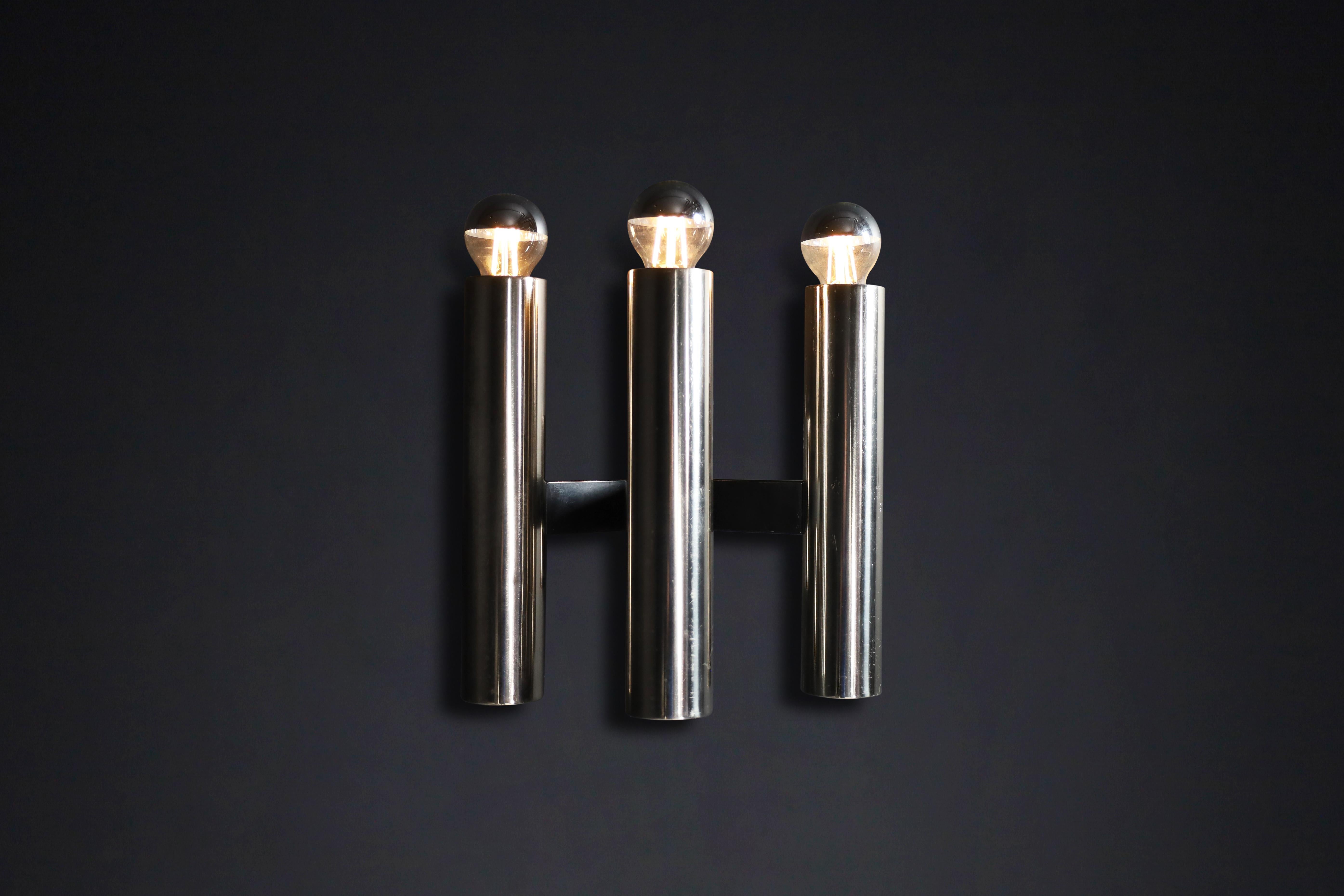24 x Sleek Mid-Century Modern Wall Lights in Chromed Steel – Germany, 1970s For Sale 3
