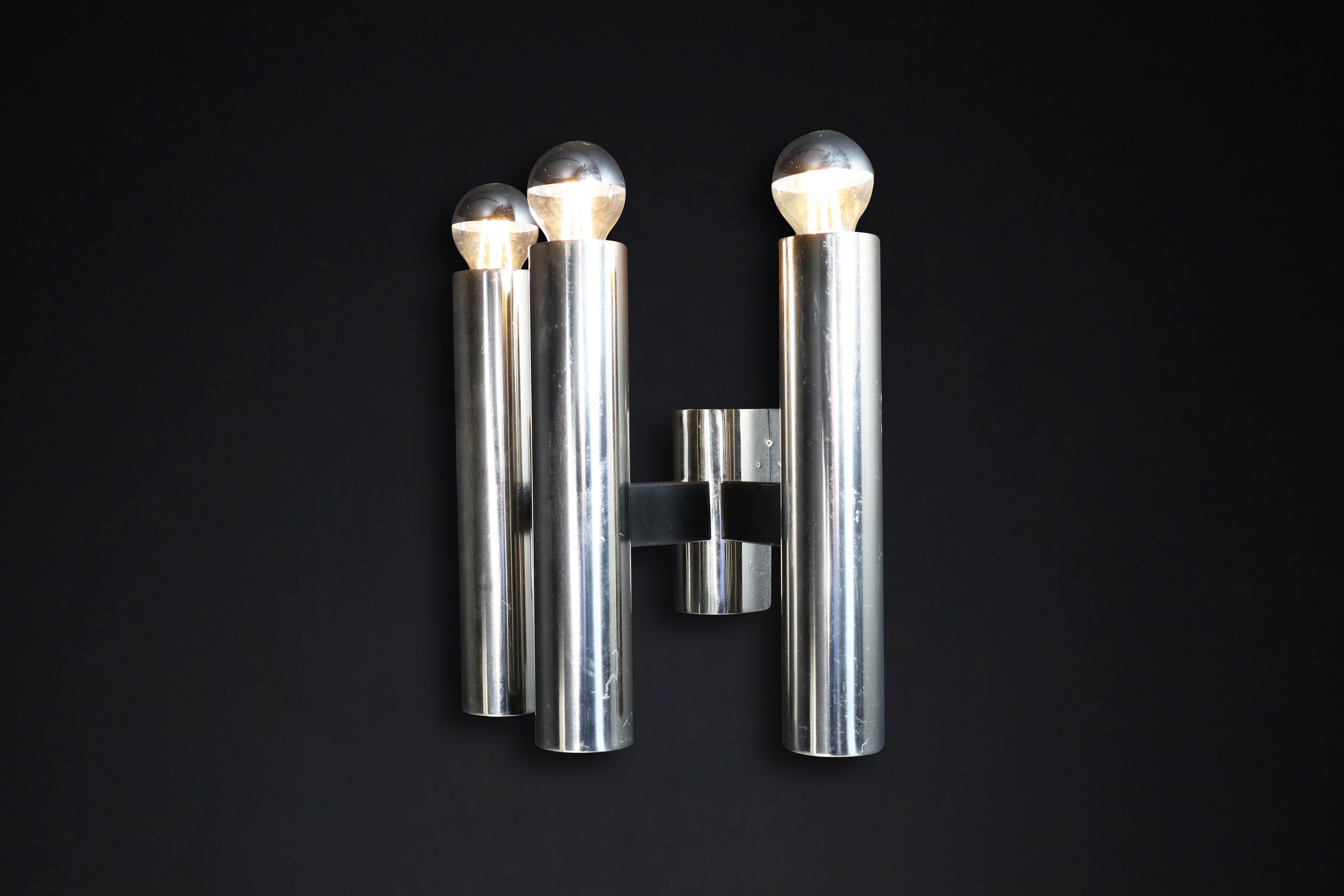 24 x Sleek Mid-Century Modern Wall Lights in Chromed Steel – Germany, 1970s For Sale 4