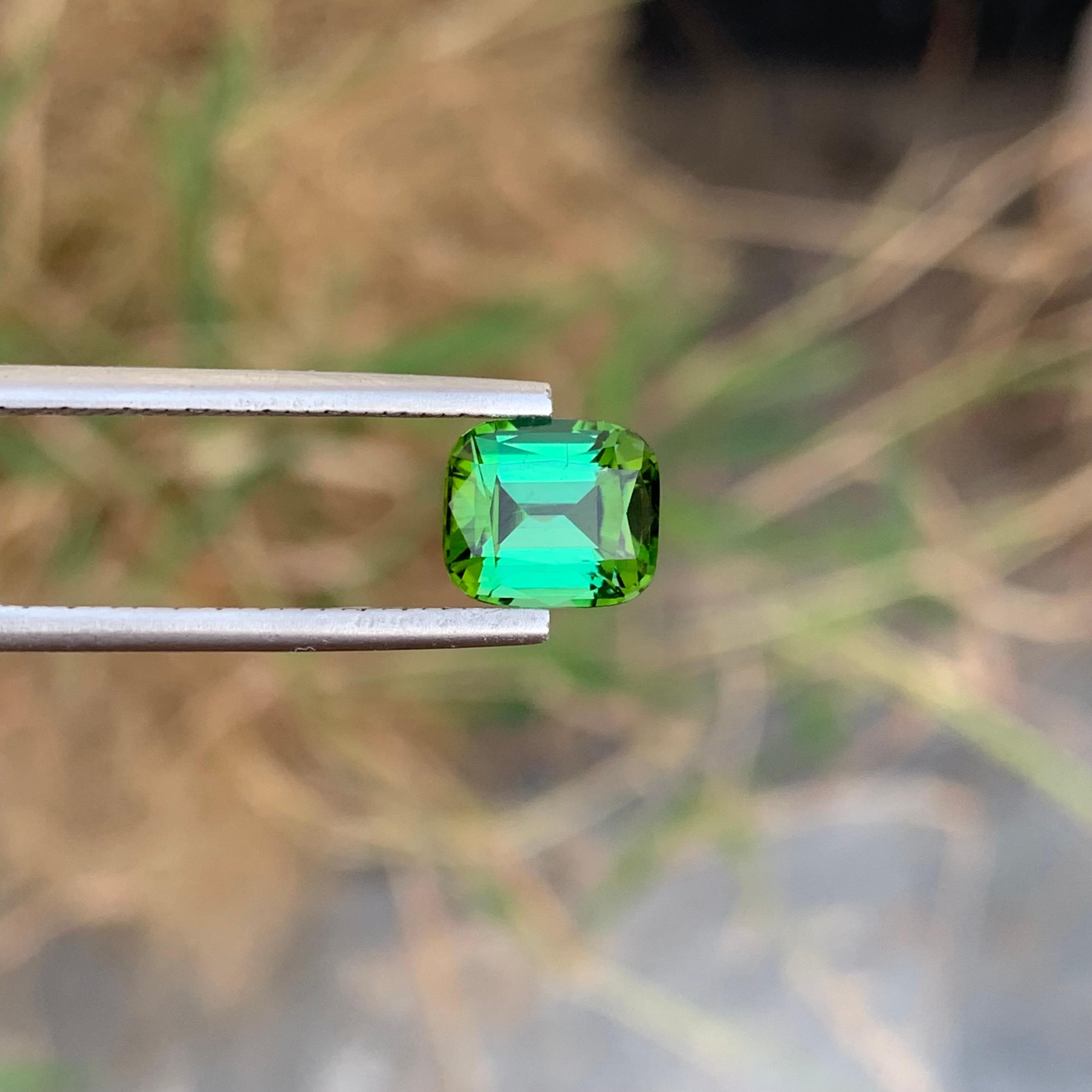 2,40 Karat Blühender Natürlicher Lose Blauer Grüner Turmalin Kissenform Edelstein im Angebot 5