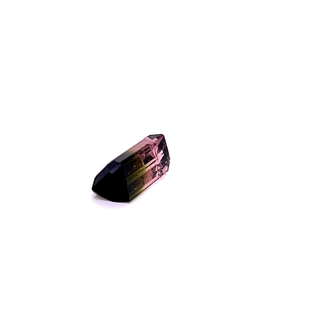 Contemporain Tourmaline bicolore taille émeraude de 2,40 carats en vente