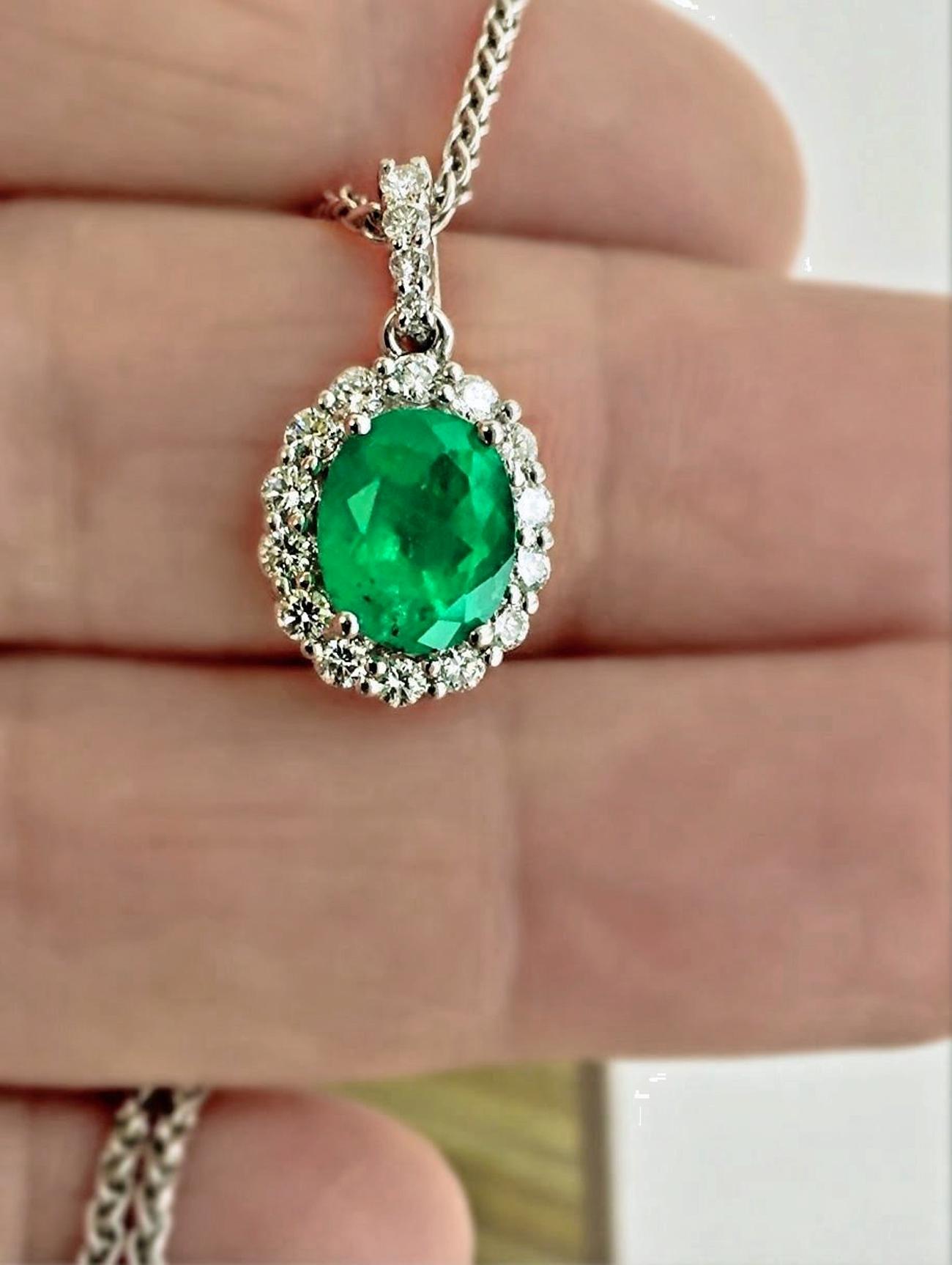 Women's 2.40 Carat Natural Colombian Emerald Diamond Pendant Necklace 14 Karat