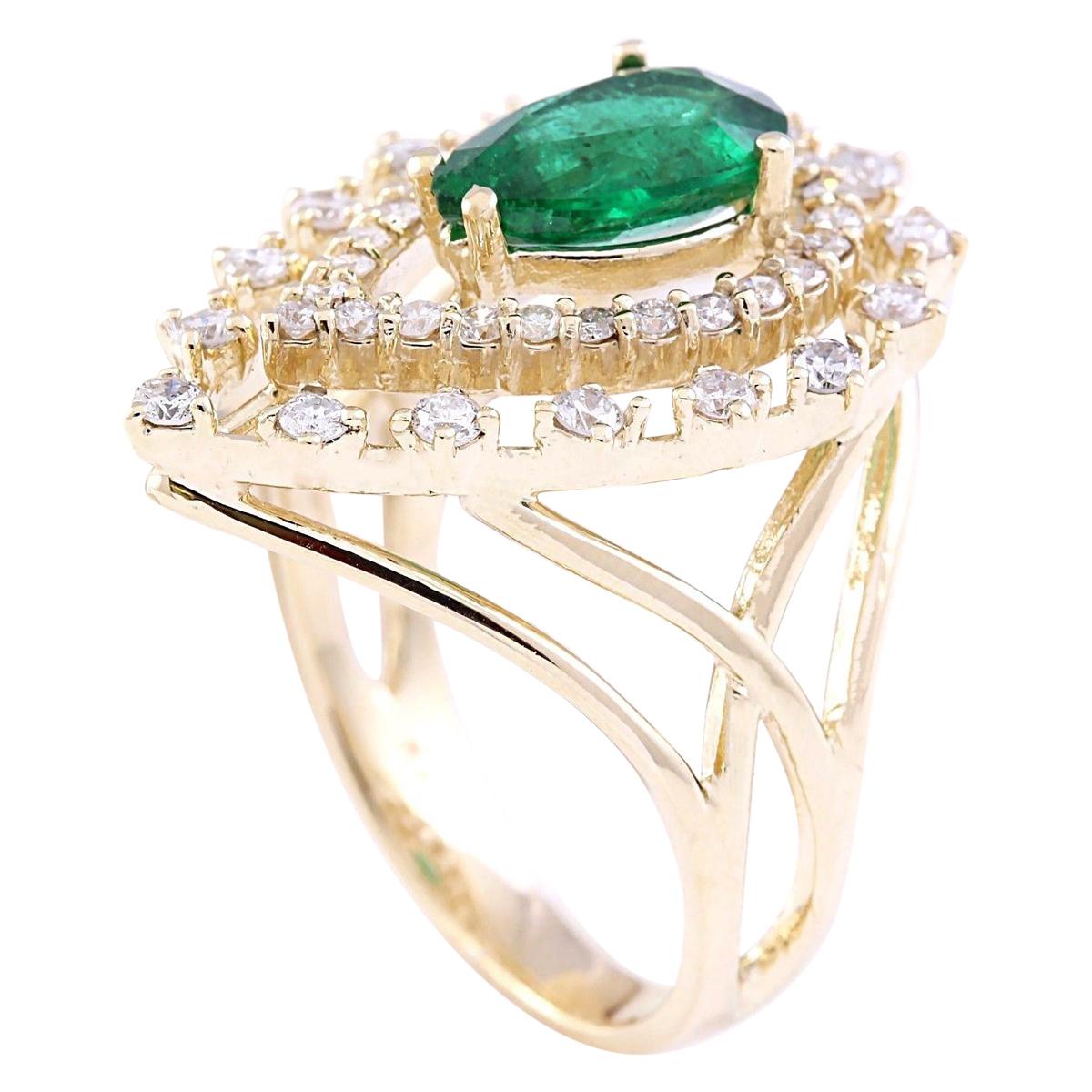 Natural Emerald 14 Karat Yellow Gold Diamond Ring In New Condition For Sale In Manhattan Beach, CA