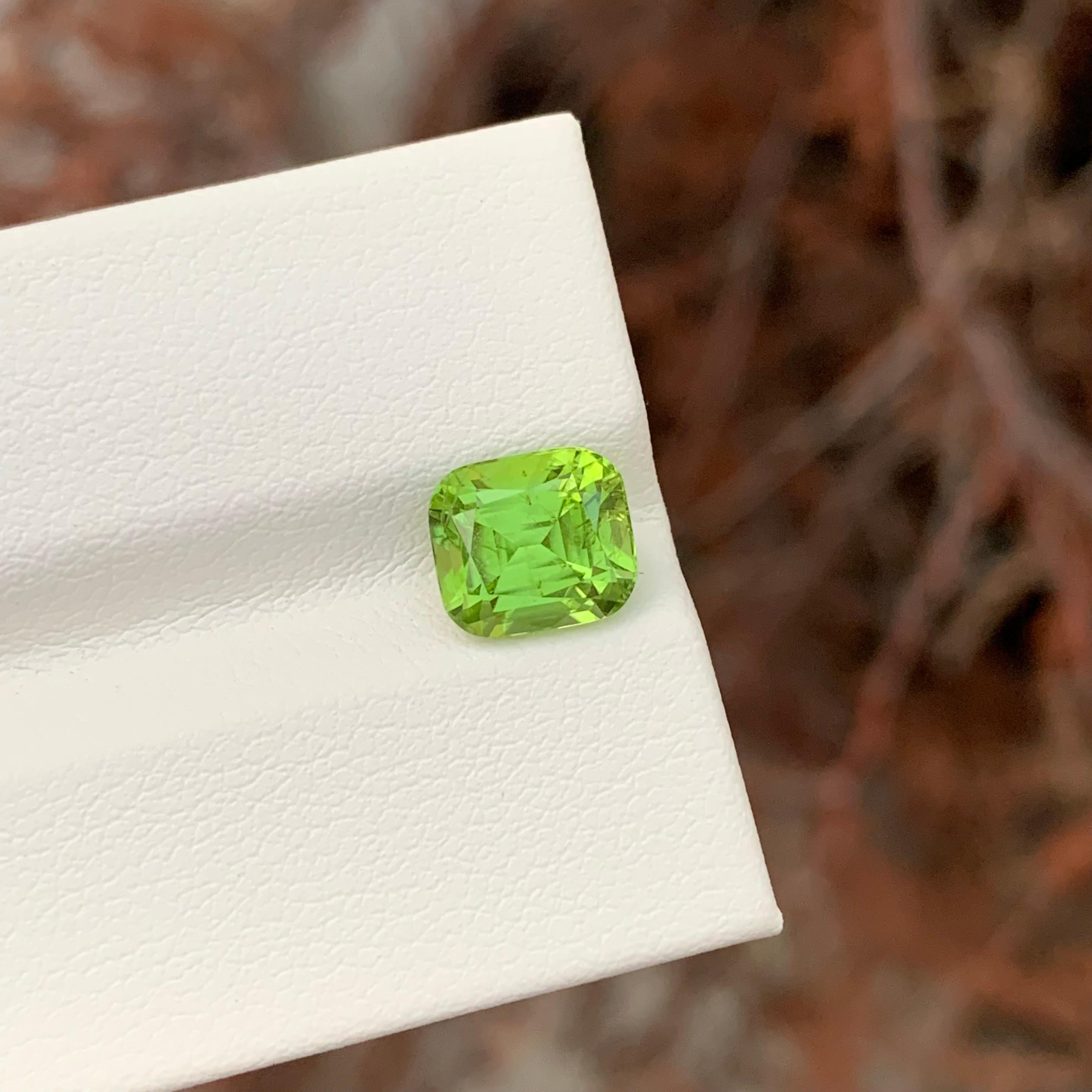 2.40 Carat Natural Loose Apple Green Colour Peridot Cushion Shape Gemstone For Sale 2