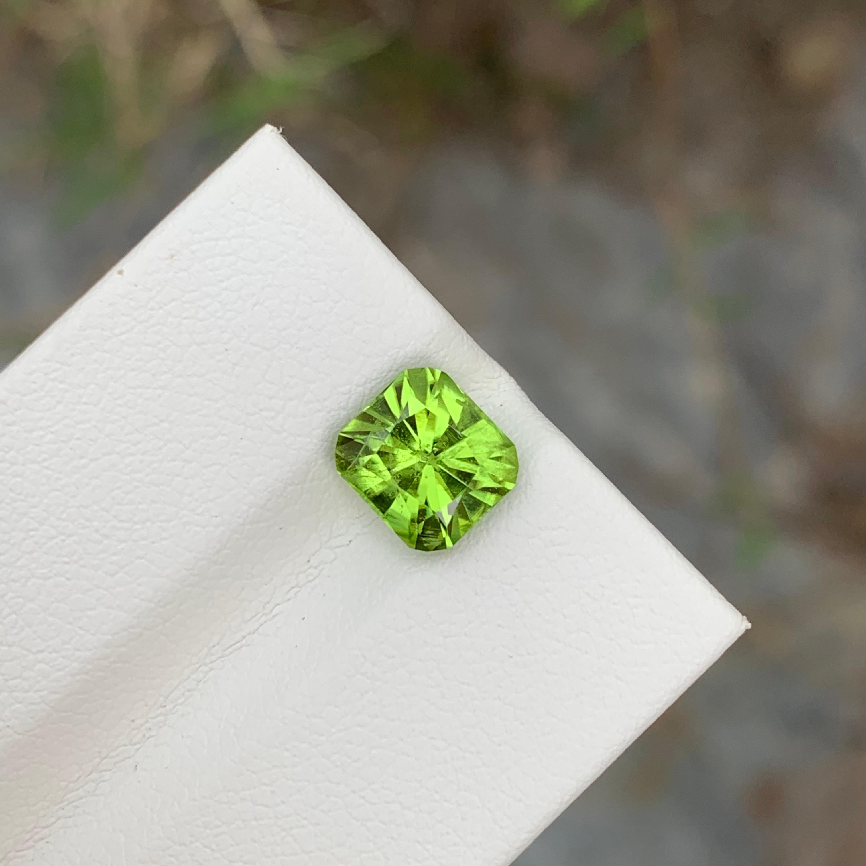 Cushion Cut 2.40 Carat Natural Apple Green Loose Peridot Cushion Shape Gem For Jewellery For Sale