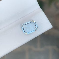 2.40 Karat natürlicher loser Aquamarin Smaragd Form Edelstein